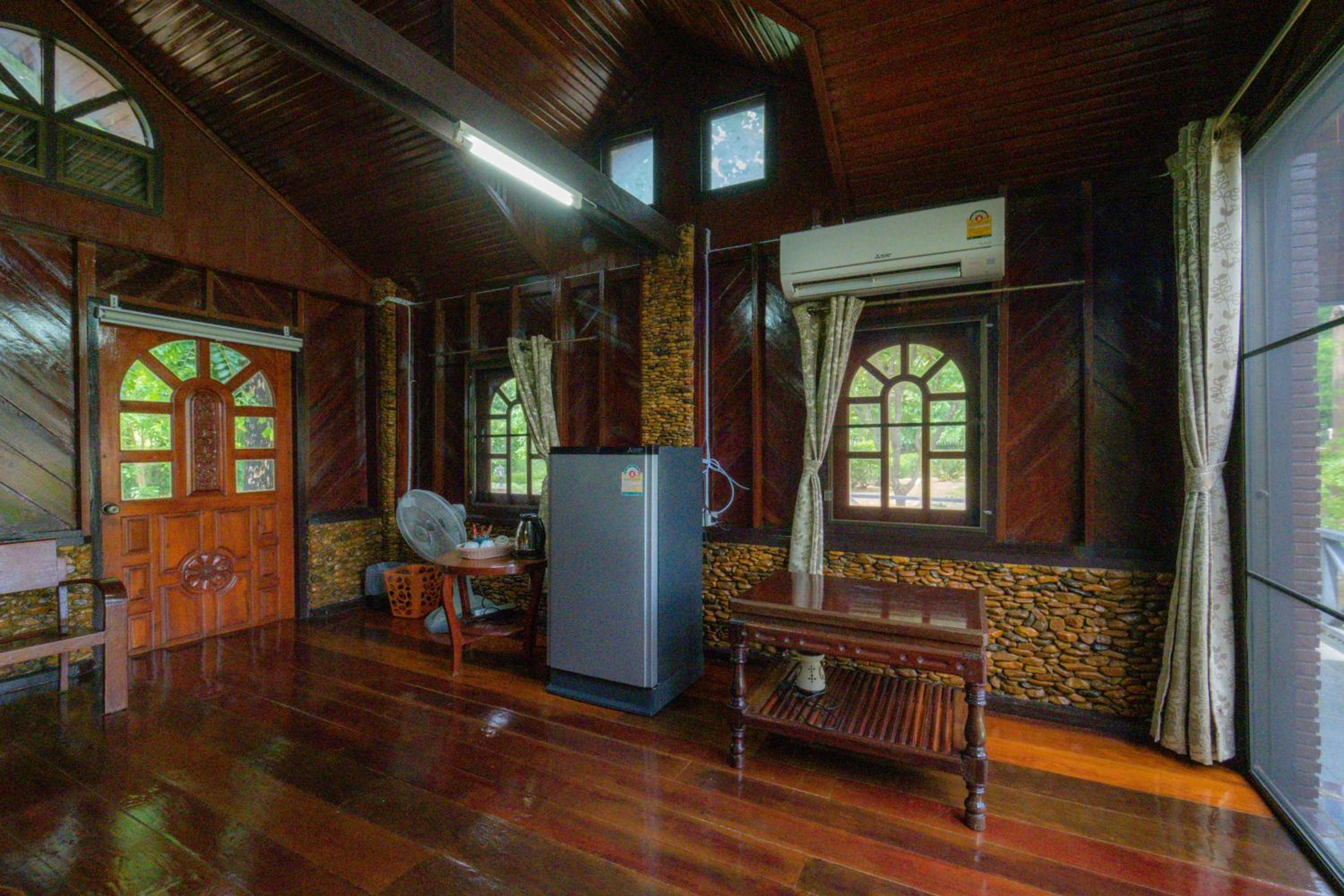 Ratmanee House