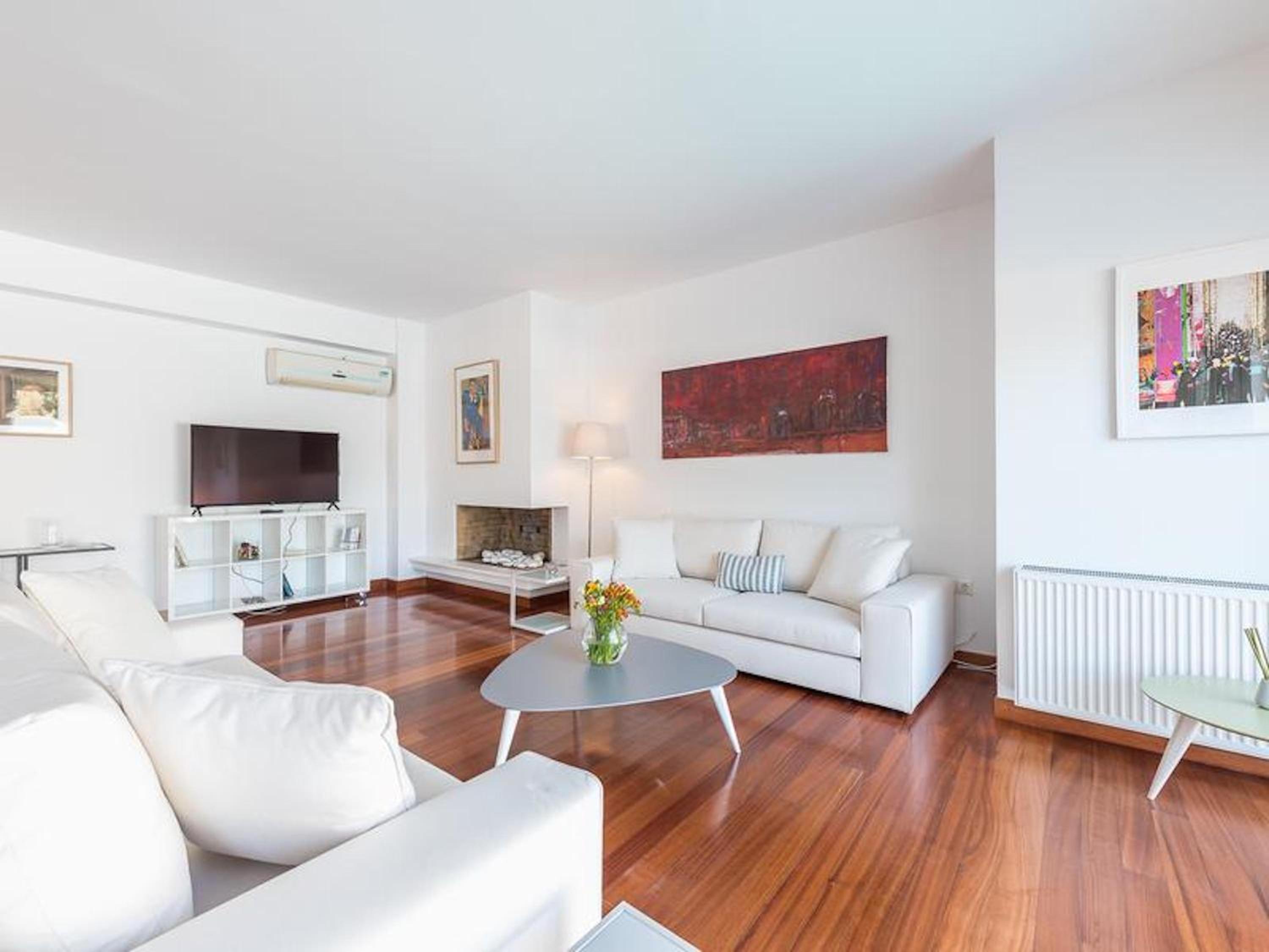 Welcome to Lumen Villa the first of the Adelos Trilogy