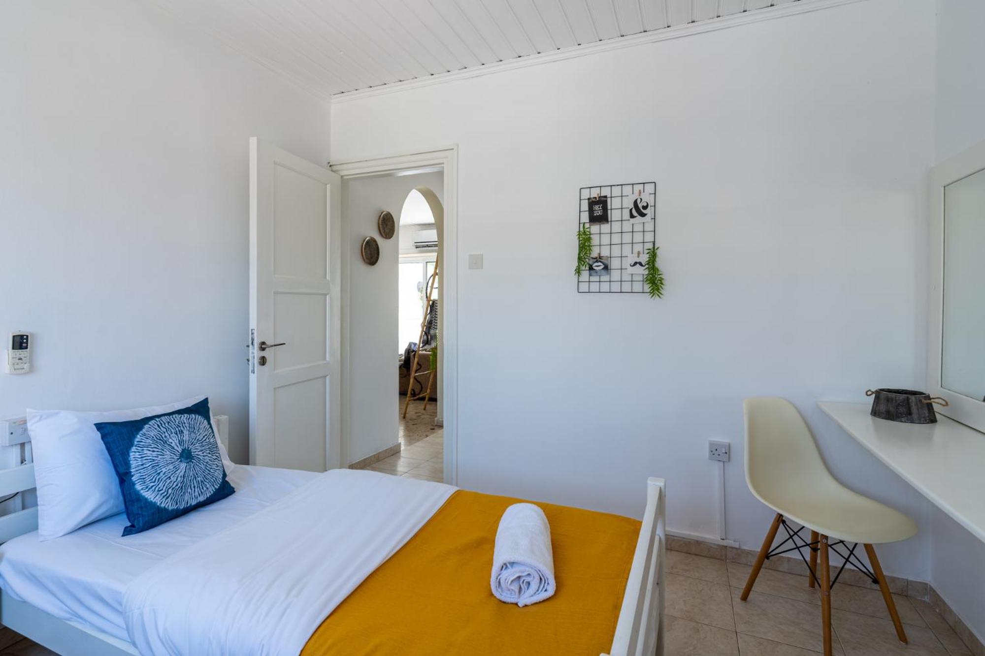 Keylana's 2-BR Apt in Pyla