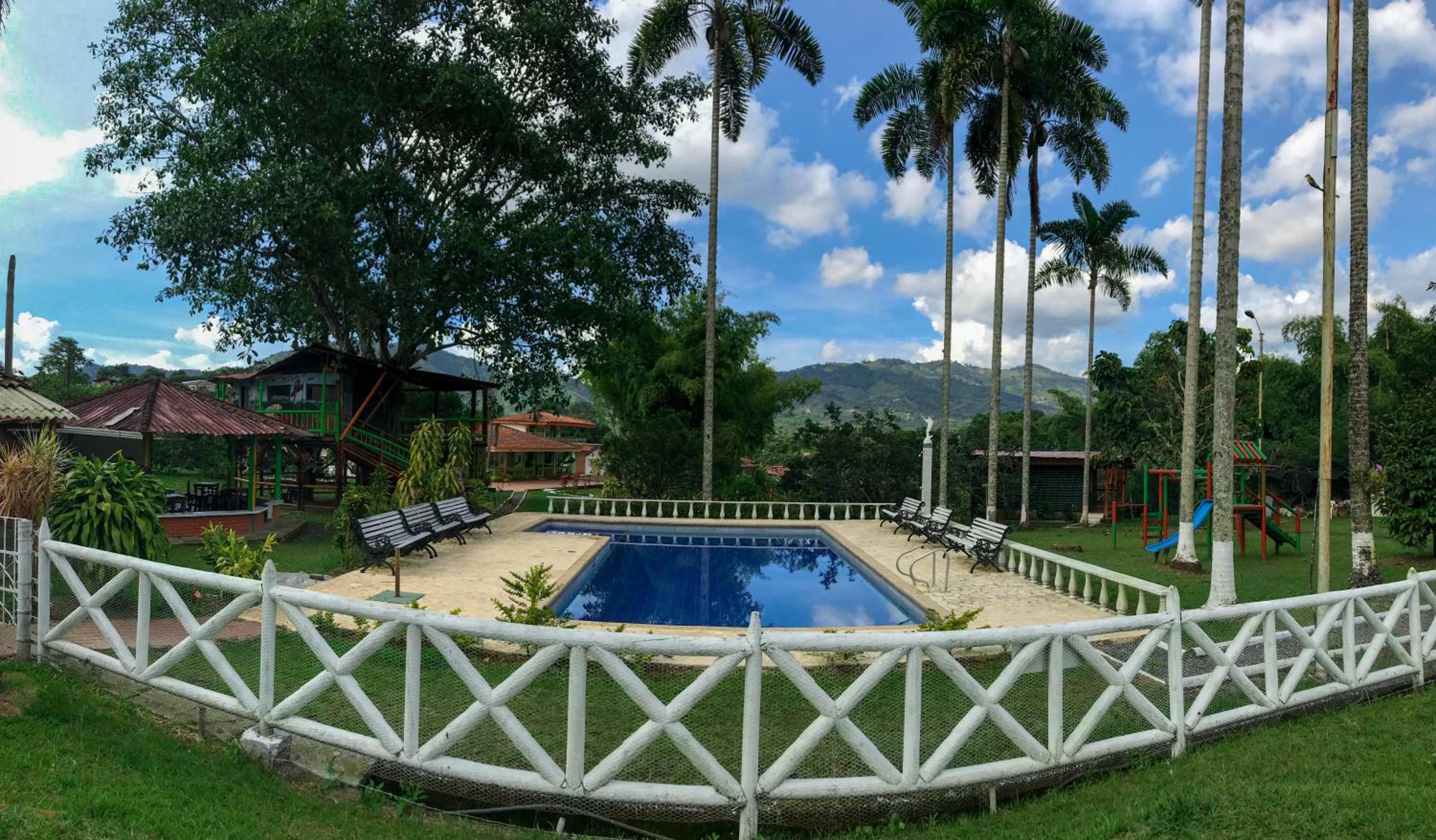 Cabaa Type Glamping - with swimming pool