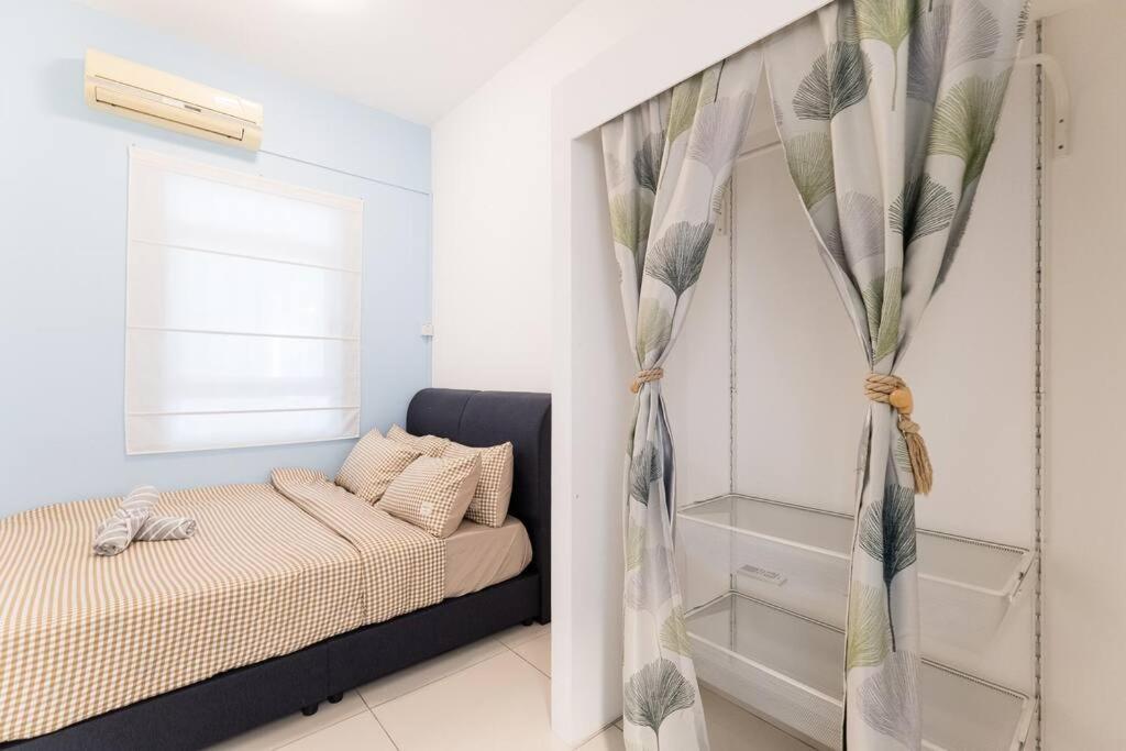 TR Residence Lovely 3 BR unit 6pax next to Titiwangsa LRT