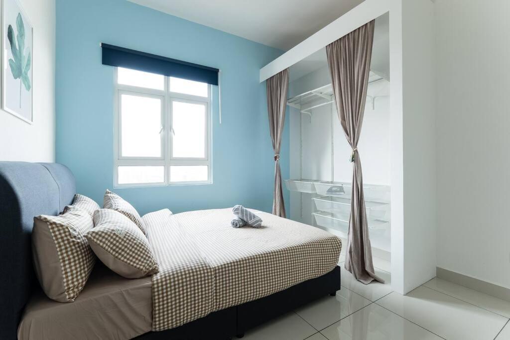 TR Residence Lovely 3 BR unit 6pax next to Titiwangsa LRT