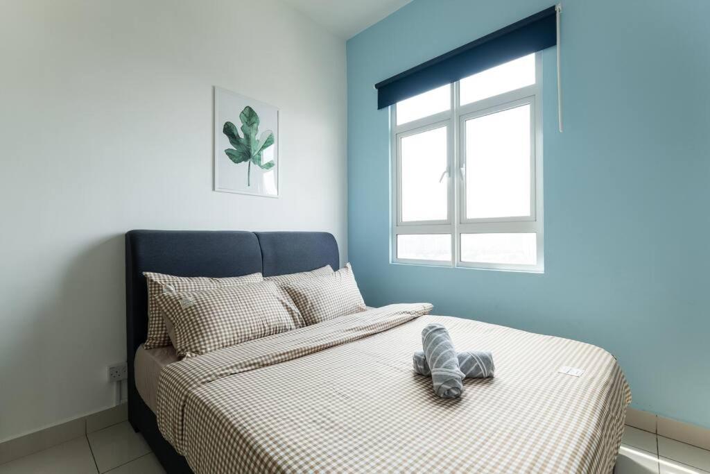 TR Residence Lovely 3 BR unit 6pax next to Titiwangsa LRT