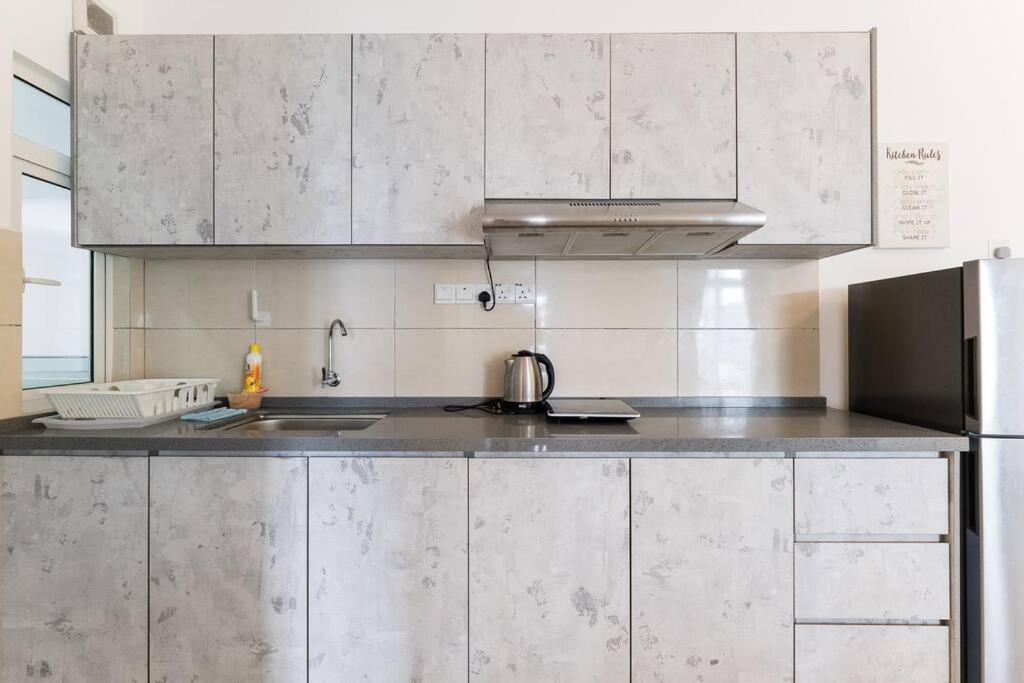 TR Residence Lovely 3 BR unit 6pax next to Titiwangsa LRT