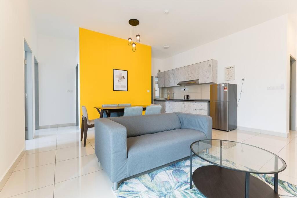 TR Residence Lovely 3 BR unit 6pax next to Titiwangsa LRT