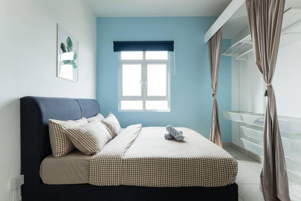 TR Residence Lovely 3 BR unit 6pax next to Titiwangsa LRT