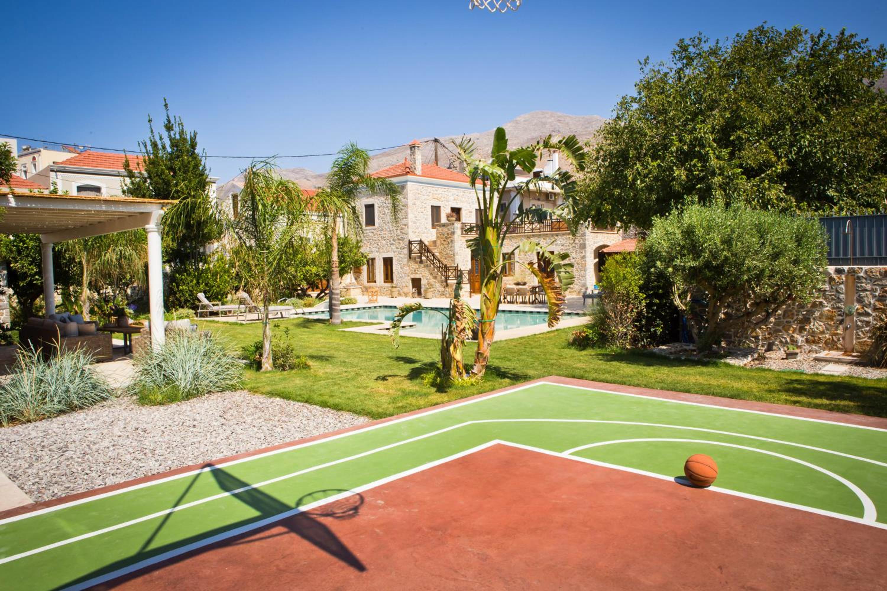 activities & amenities