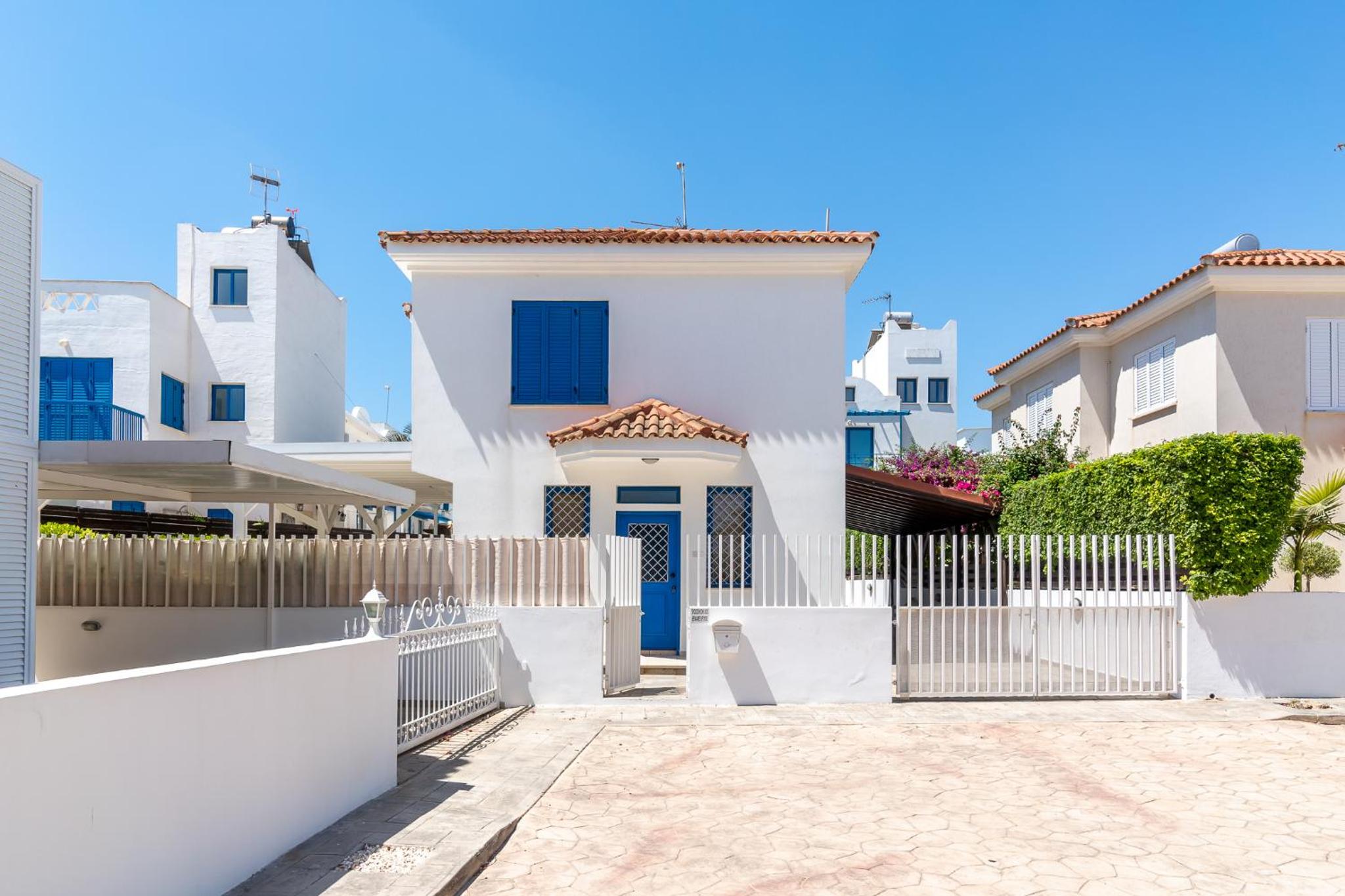 Villa Serena Springs by Ezoria Villas view 5