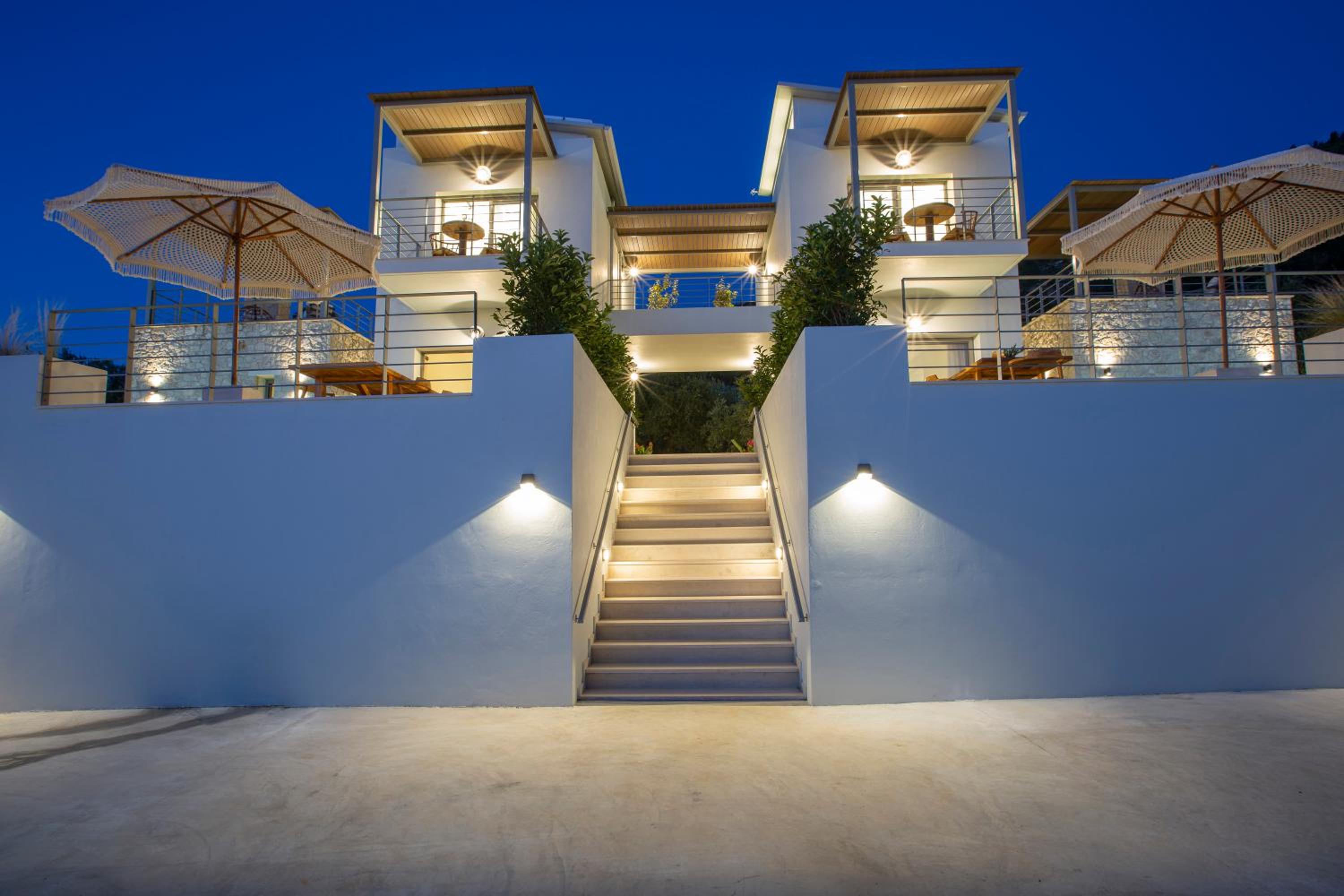 HYADES VILLAS LEFKADA