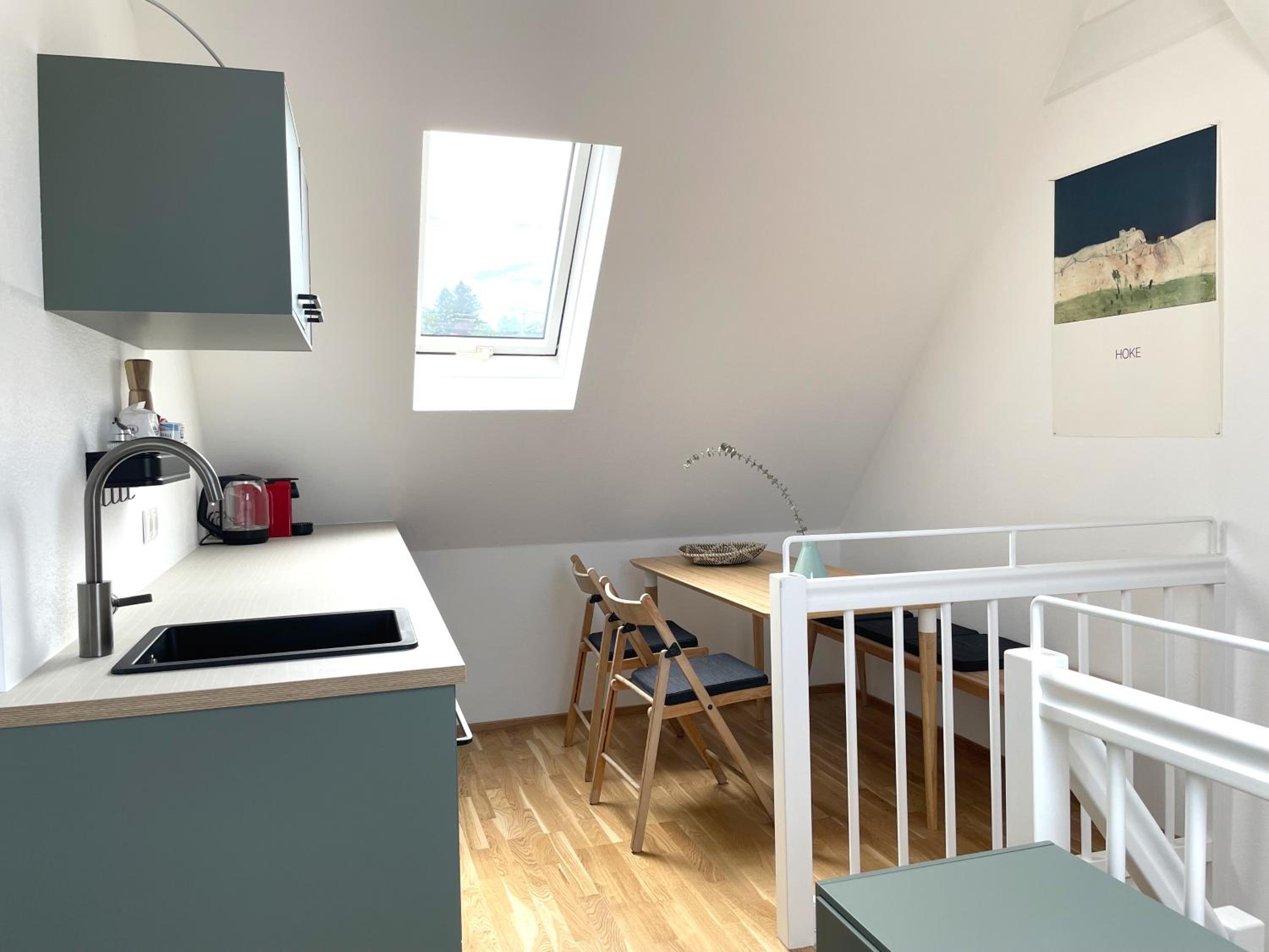 Bright + Cozy Dachgeschoß Maisonette im Zentrum