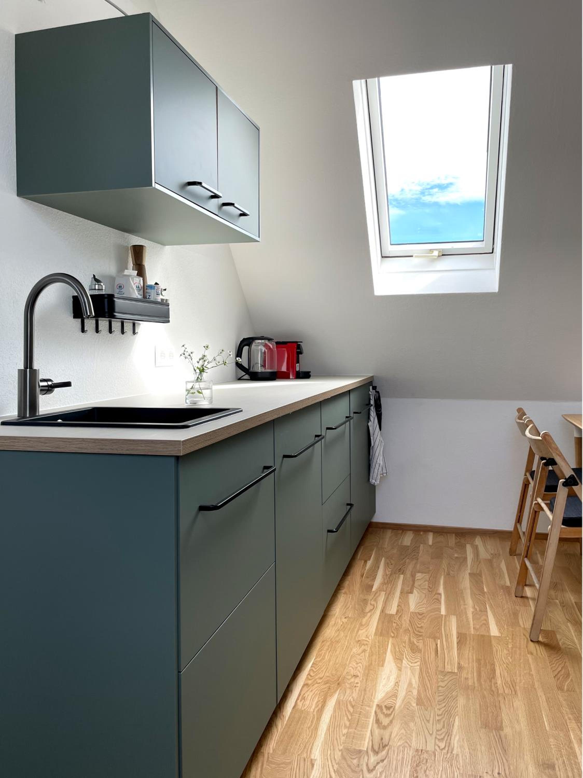 Bright + Cozy Dachgeschoß Maisonette im Zentrum