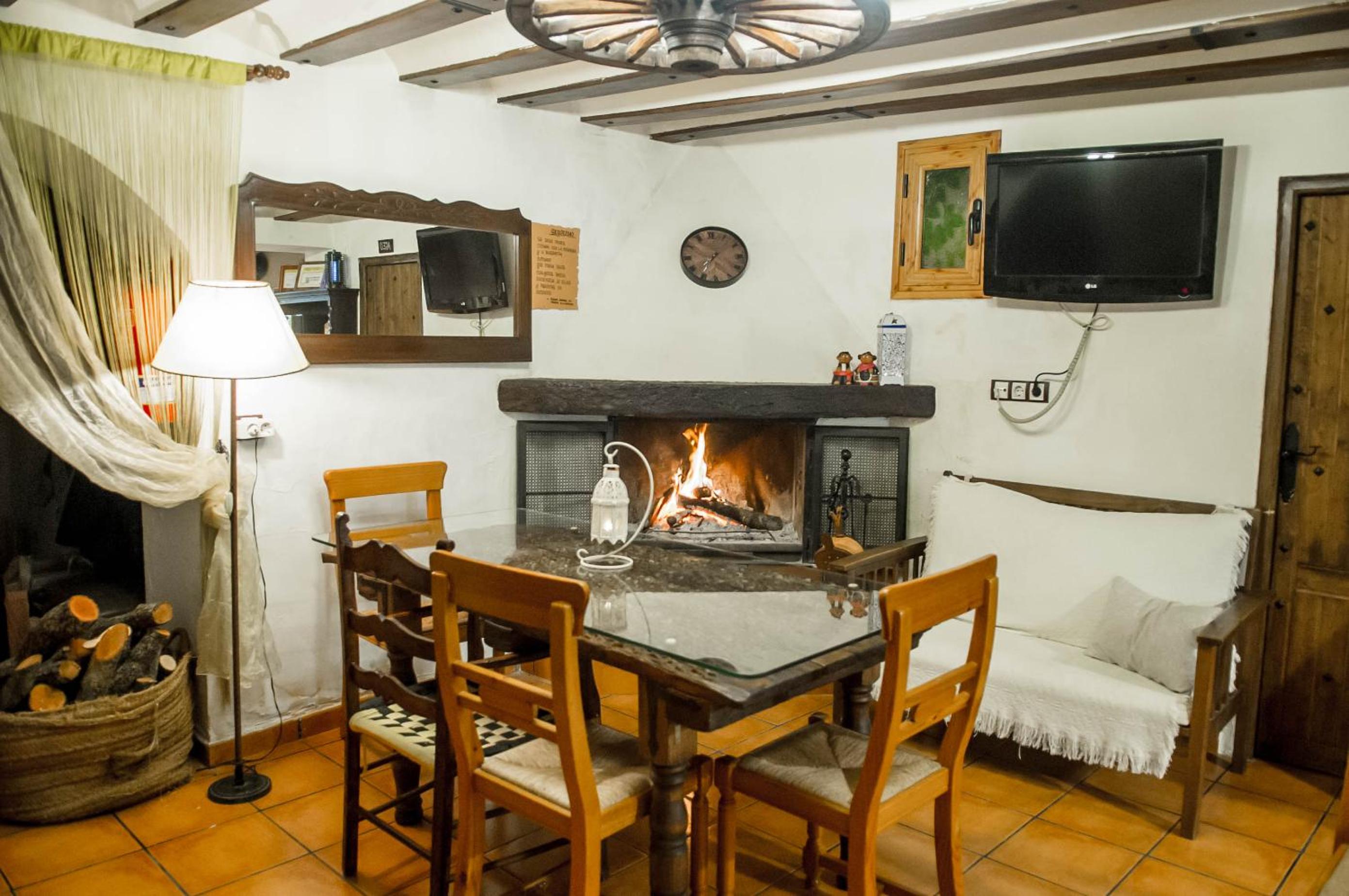 Casa Cueva Alegría