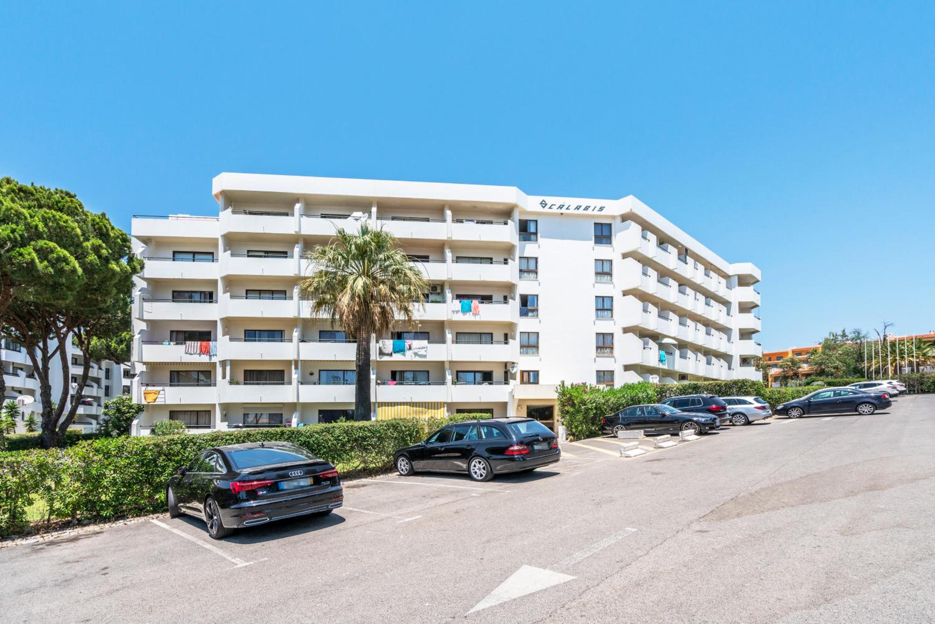 Lovely 1bed Flat short walk to the Marina Vilamoura view 5