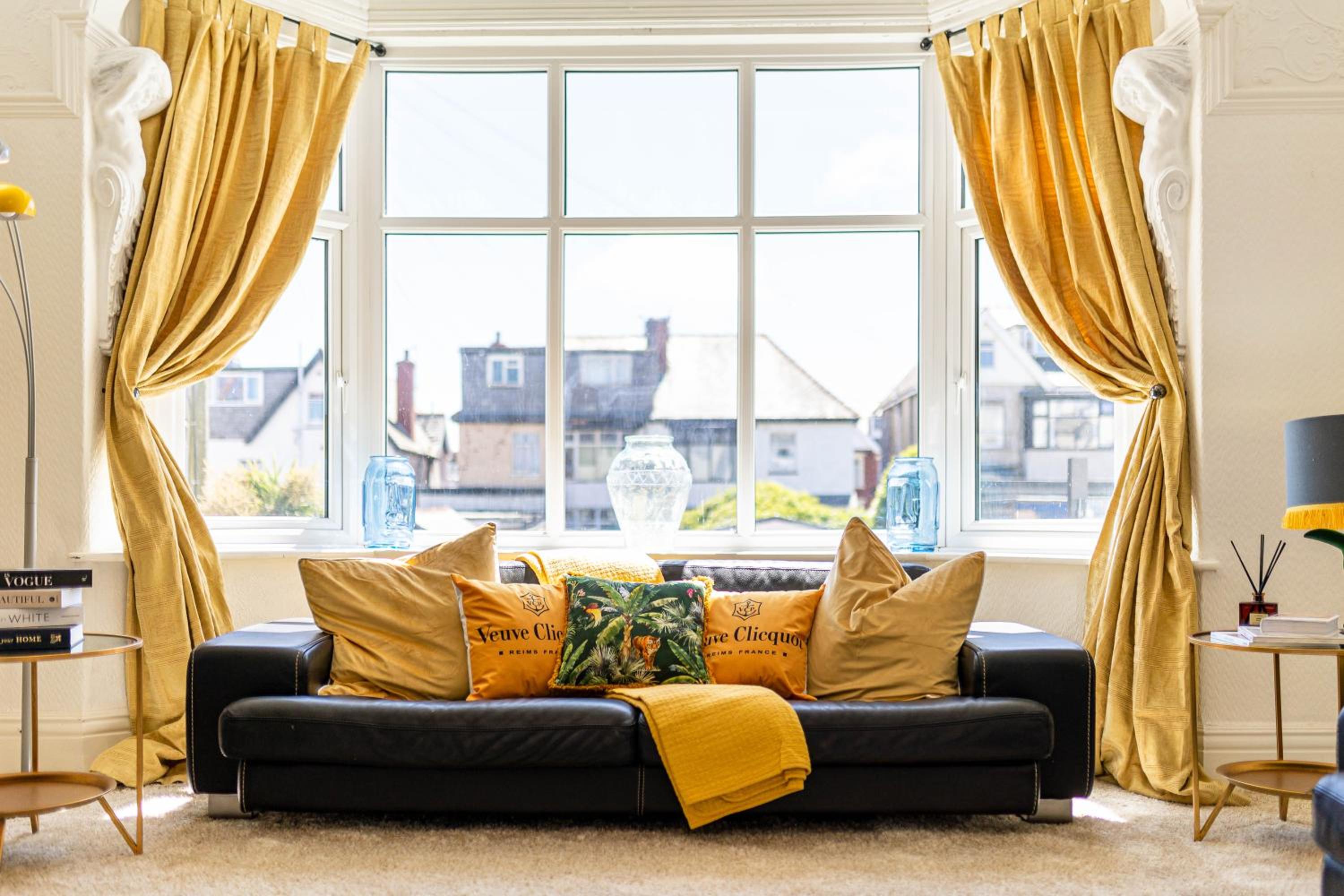 Empress Hall Blackpool by Charles Alexander Short Stay - Sleeps 20