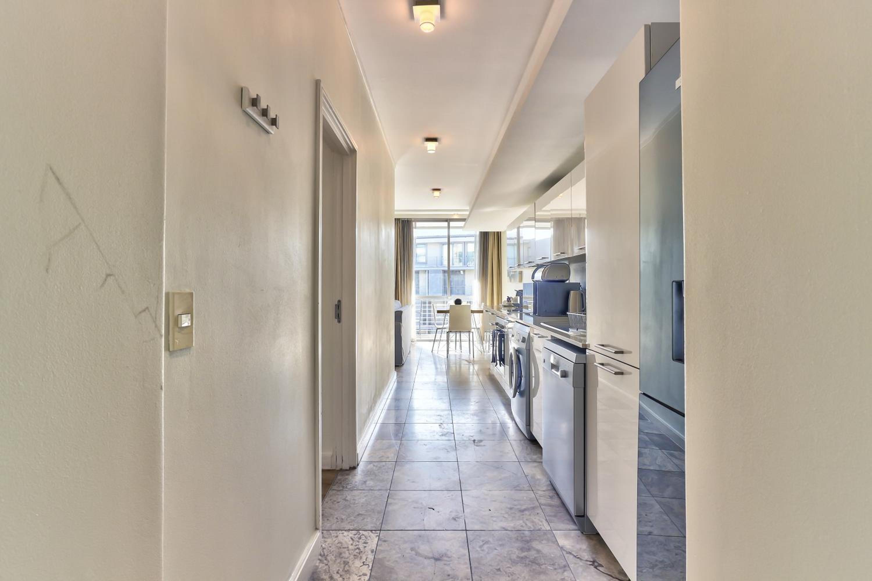 Harbour Bridge 1 Bedroom in Waterfront Precinct view 2