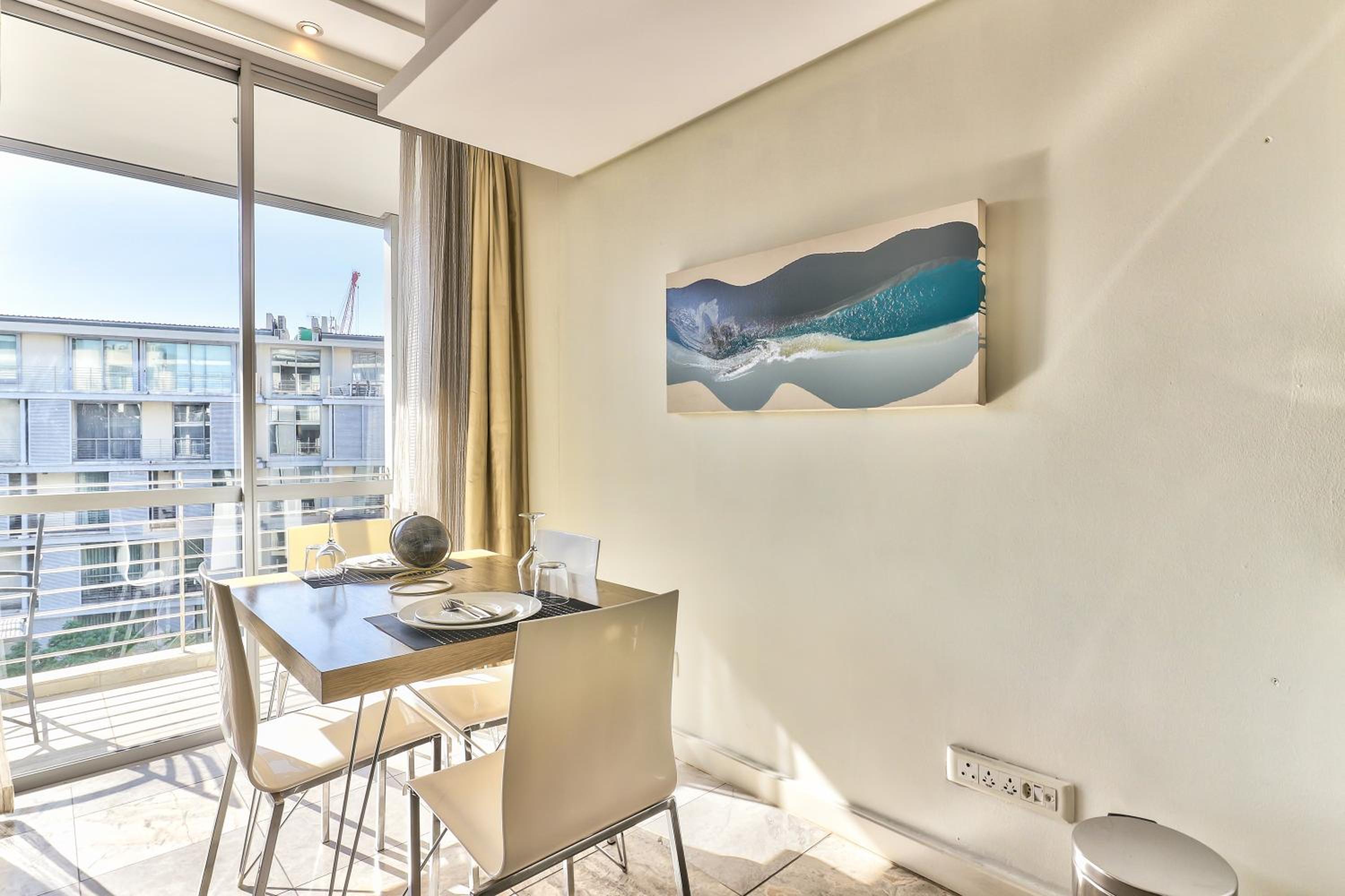 Harbour Bridge 1 Bedroom in Waterfront Precinct view 4