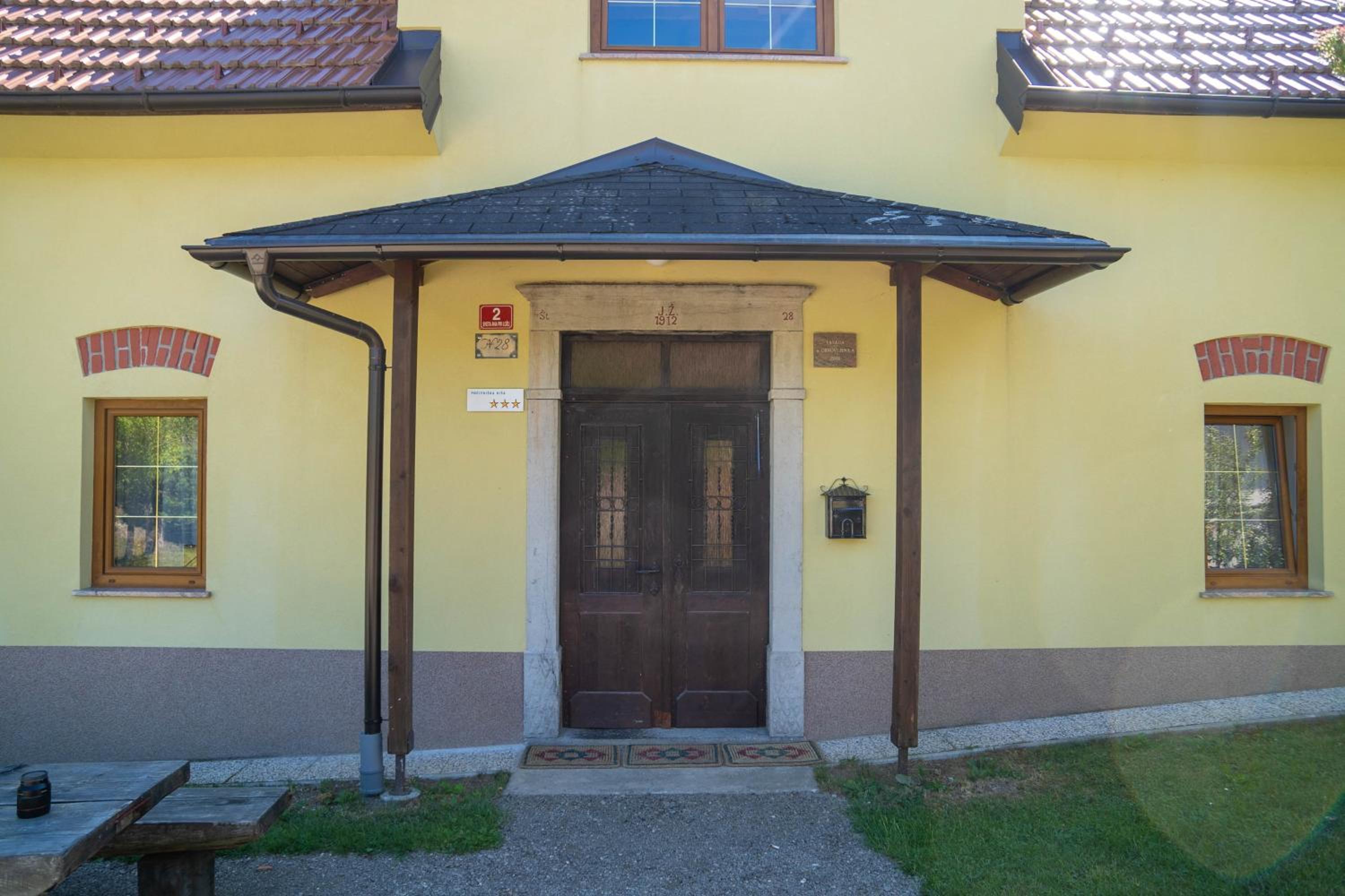 Photo 7