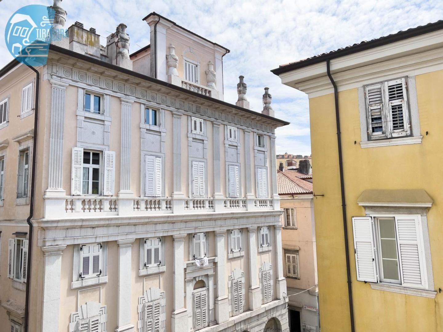 Cavana 10 Tirabora Short Rent, con parcheggio privato view 4