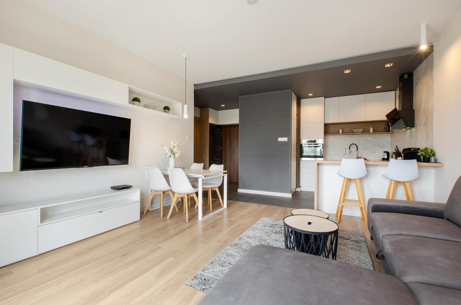 SKY Home- Ilumino Apartment -Centrum, Parking, Klimatyzacja, Dostęp na Kod view 3