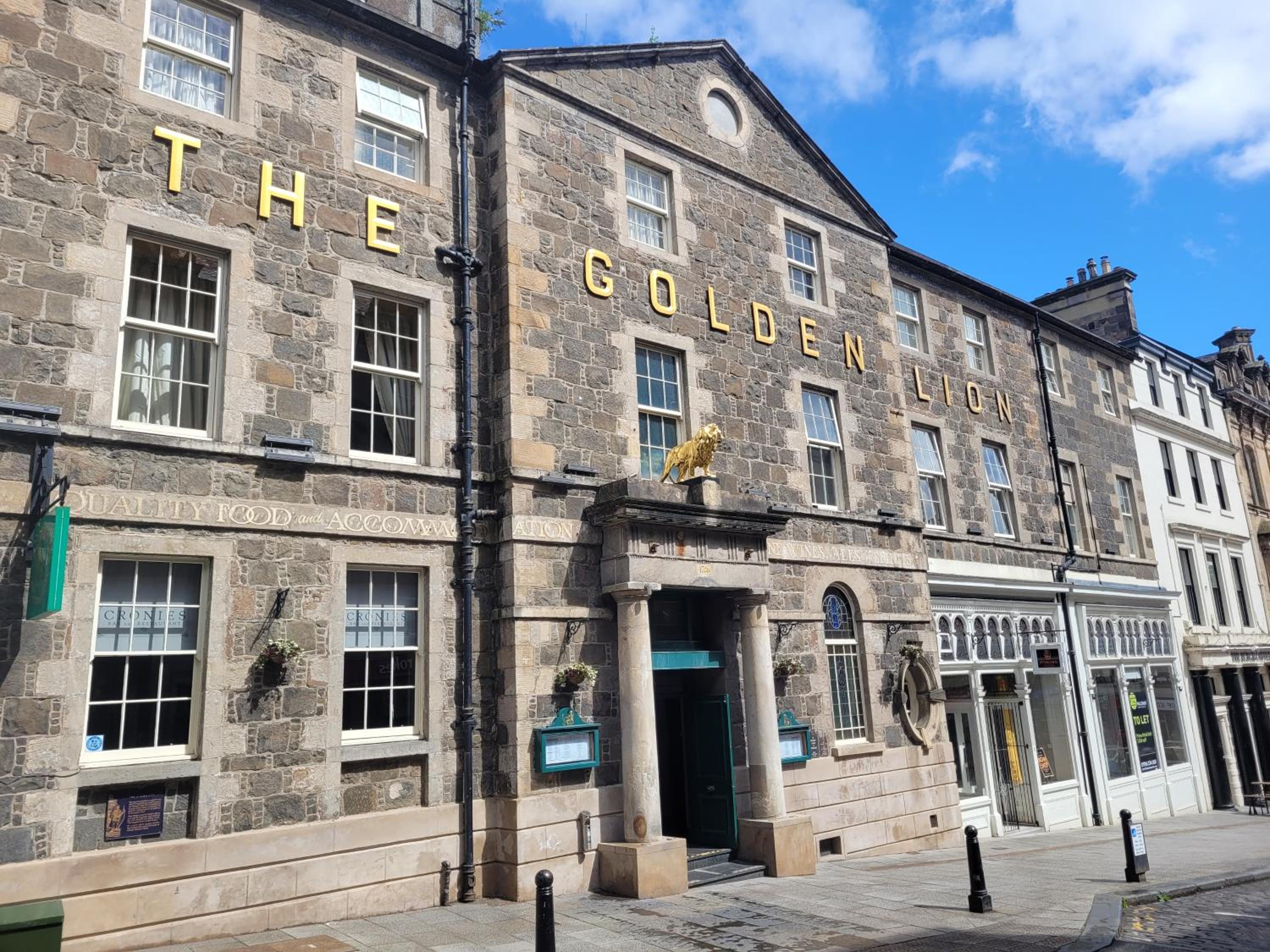 Hotel Golden Lion Hotel - Image 1