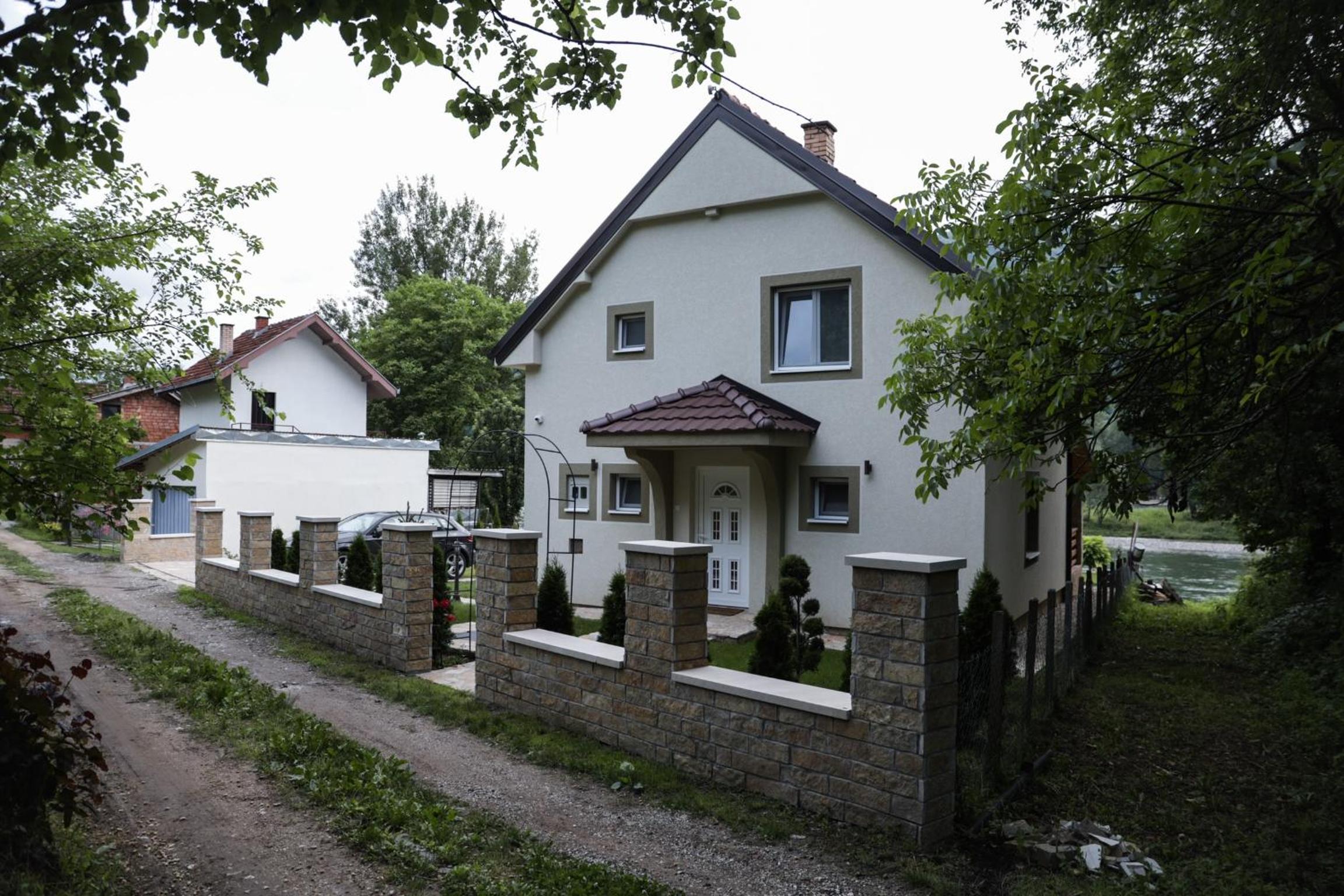 Photo 9
