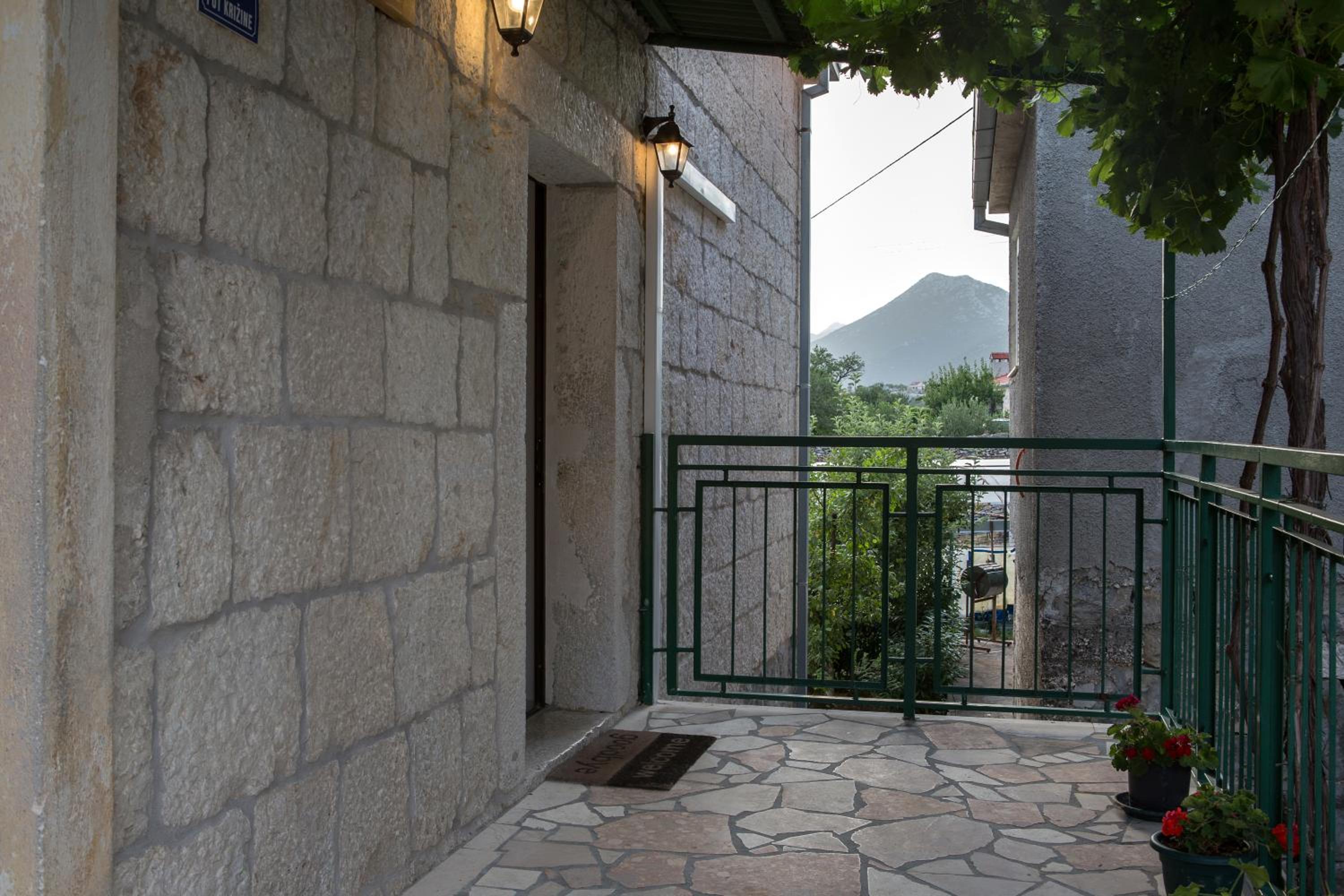 Holiday Village Home Kamenica view 5