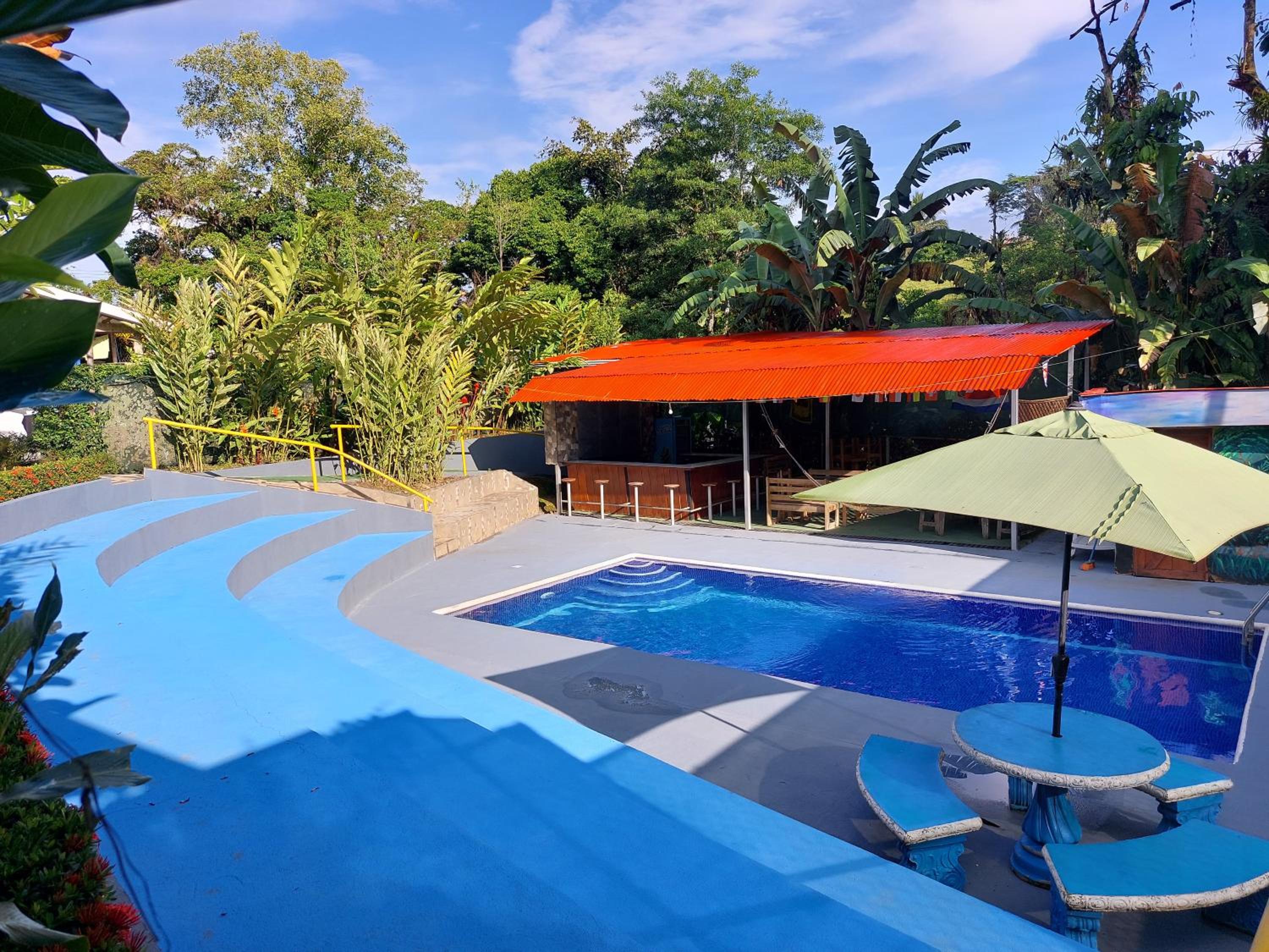 Restaurante y cabinas Sudy