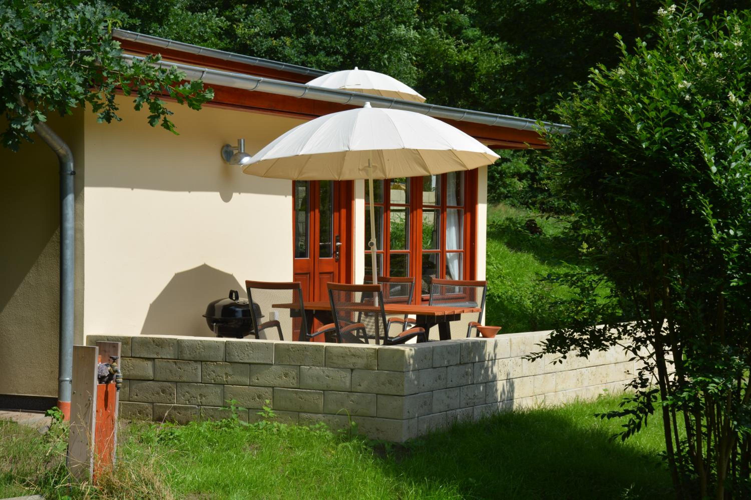 Bungalows am Waldessaum bei Hohenzieritz