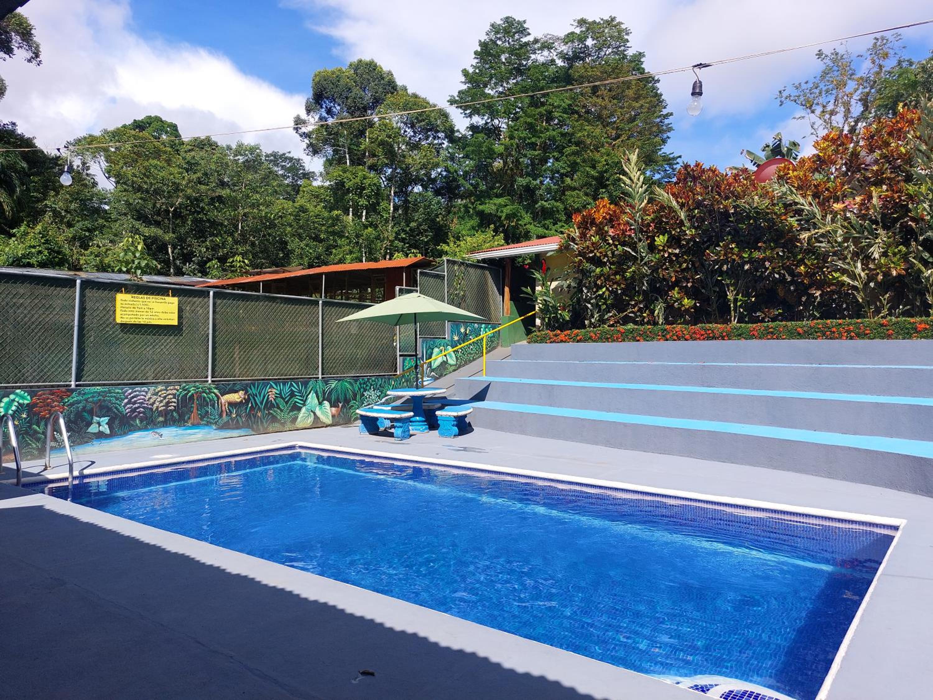 Restaurante y cabinas Sudy