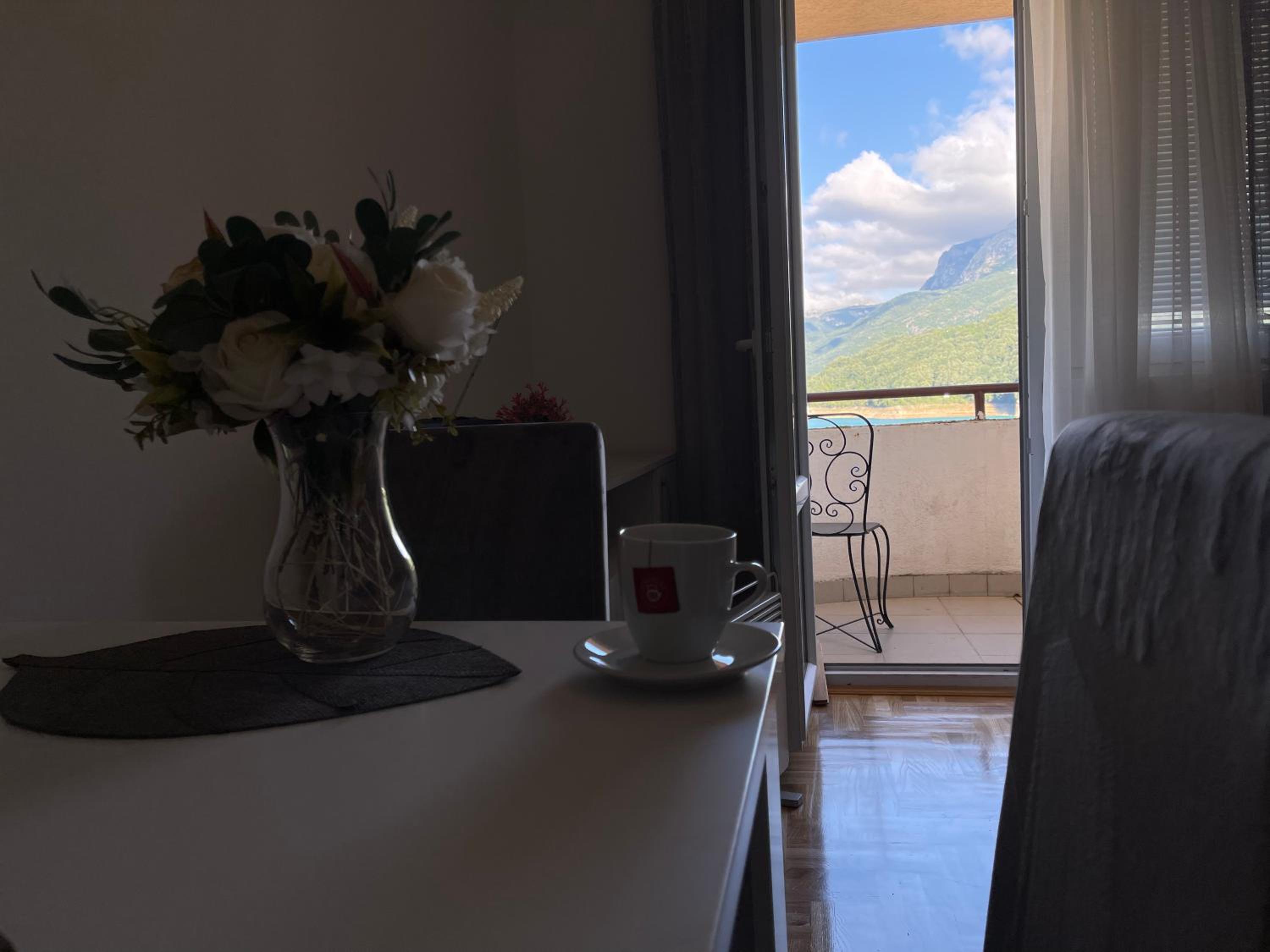 Zora Apartment