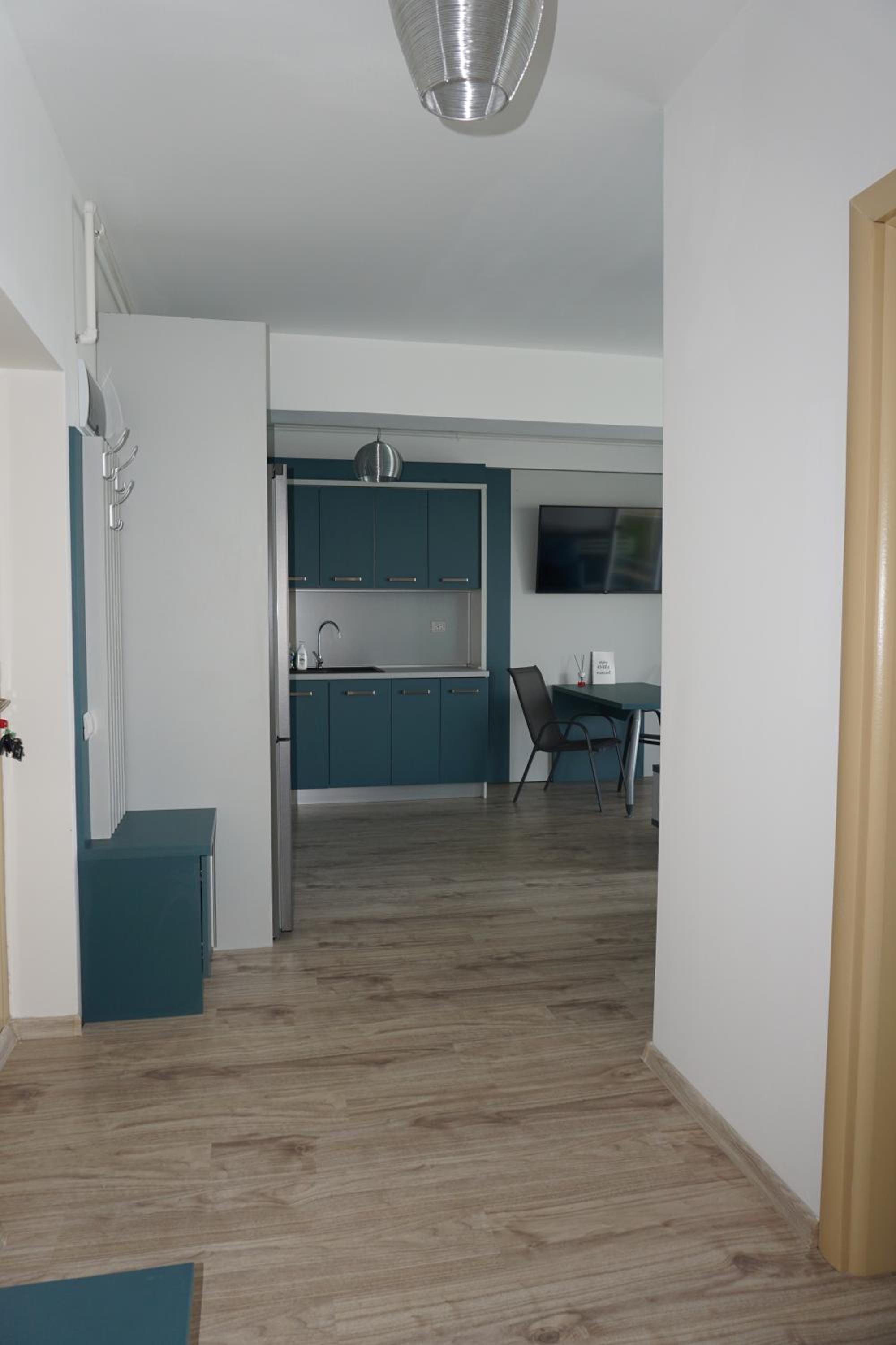 YOUR ESCAPE TO THE LAKE view 5