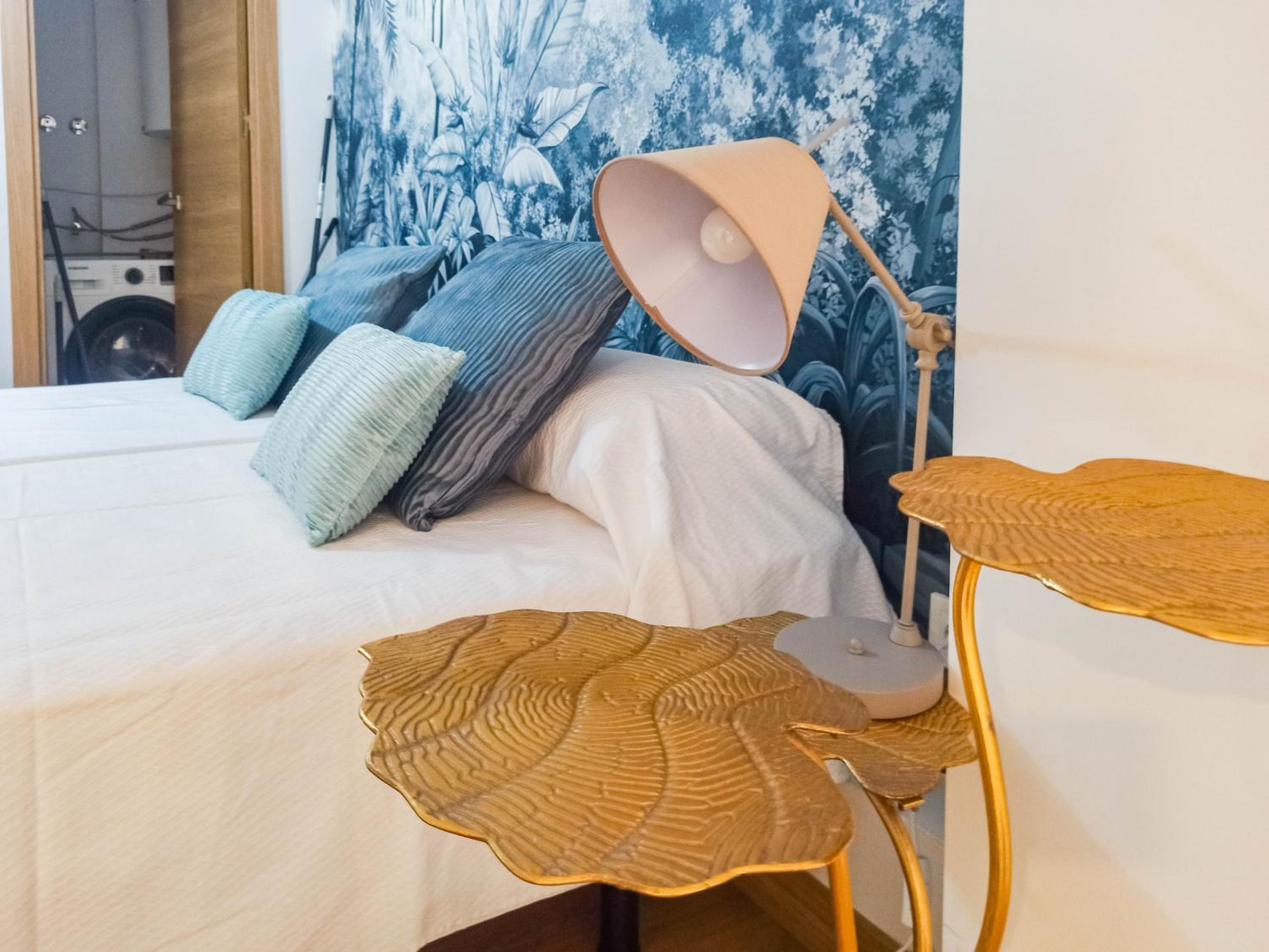 Expoholidays - Plaza Vieja con PARKING gratis