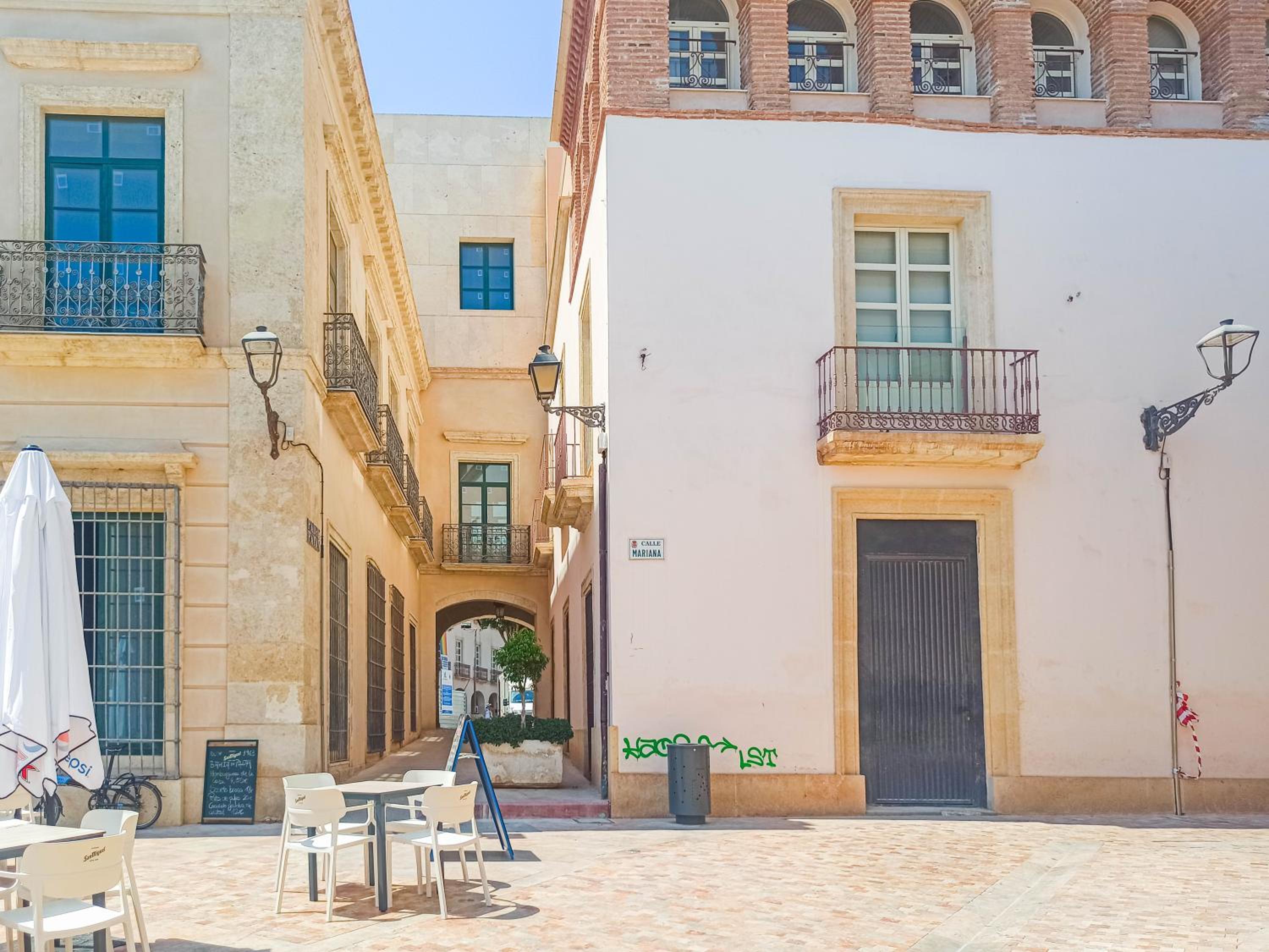 Expoholidays - Plaza Vieja con PARKING gratis