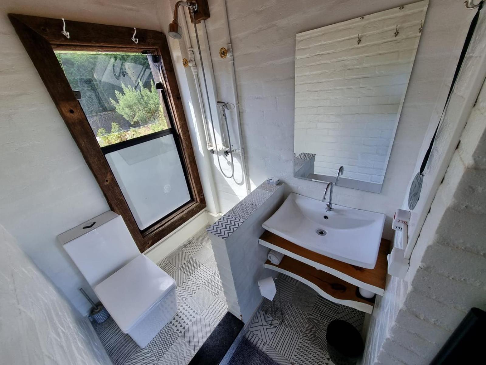 Casa Container 80 - Suítes privativas e sofisticadas integradas à natureza