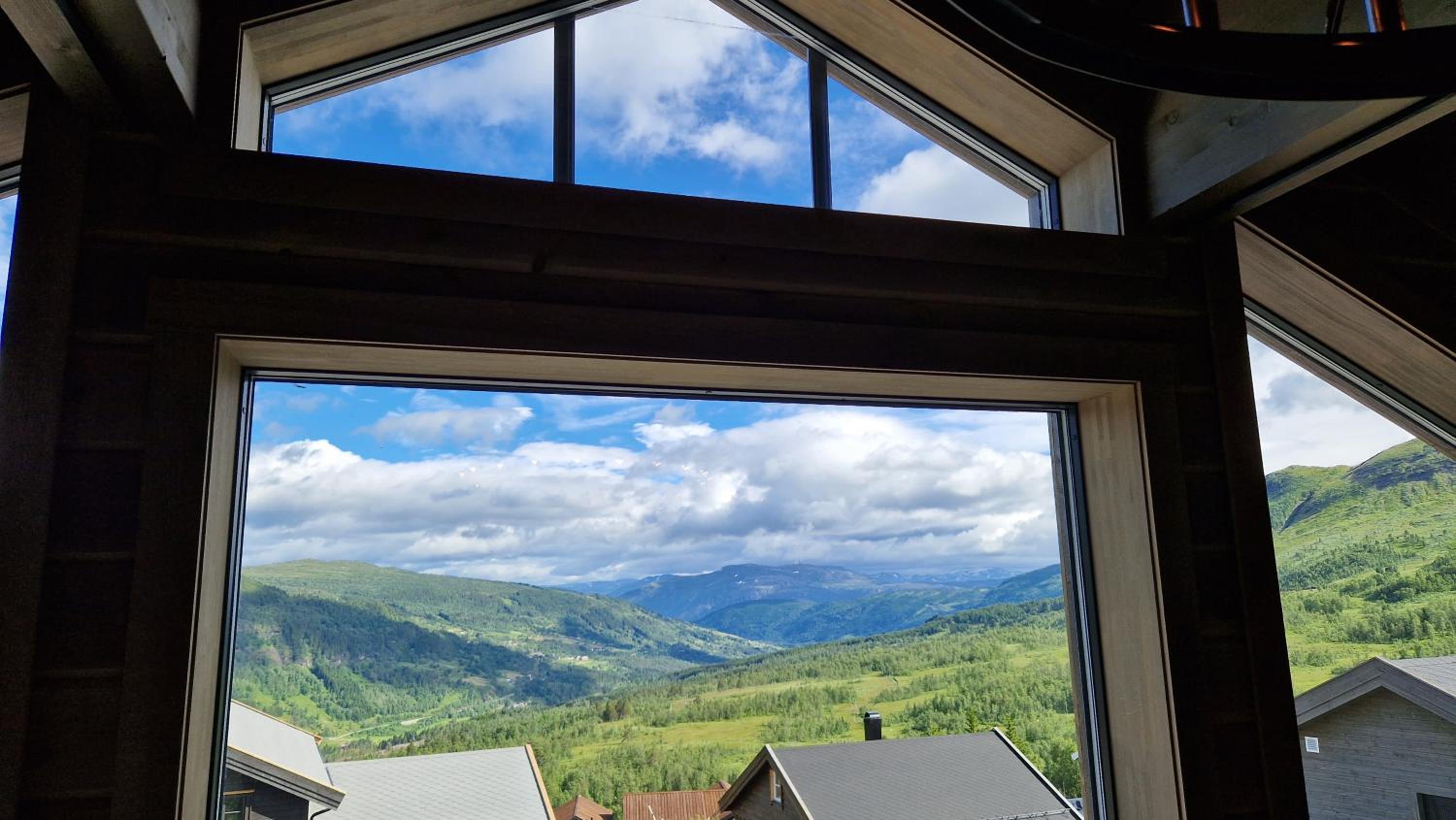 Mlodge - Luxury Mountain Retreat near Sognefjord & Flåm view 5