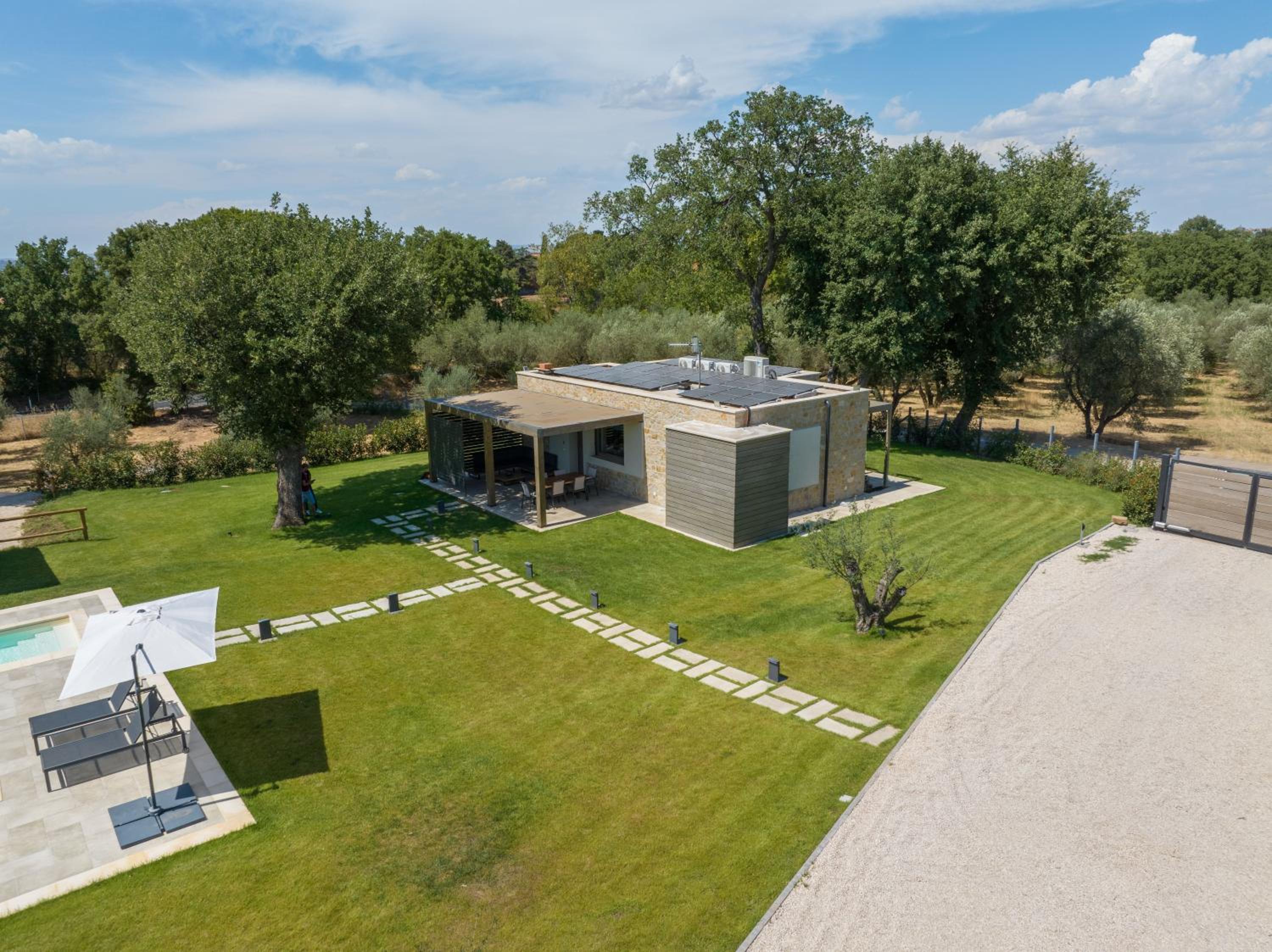 Le Querce exclusive c house view 5
