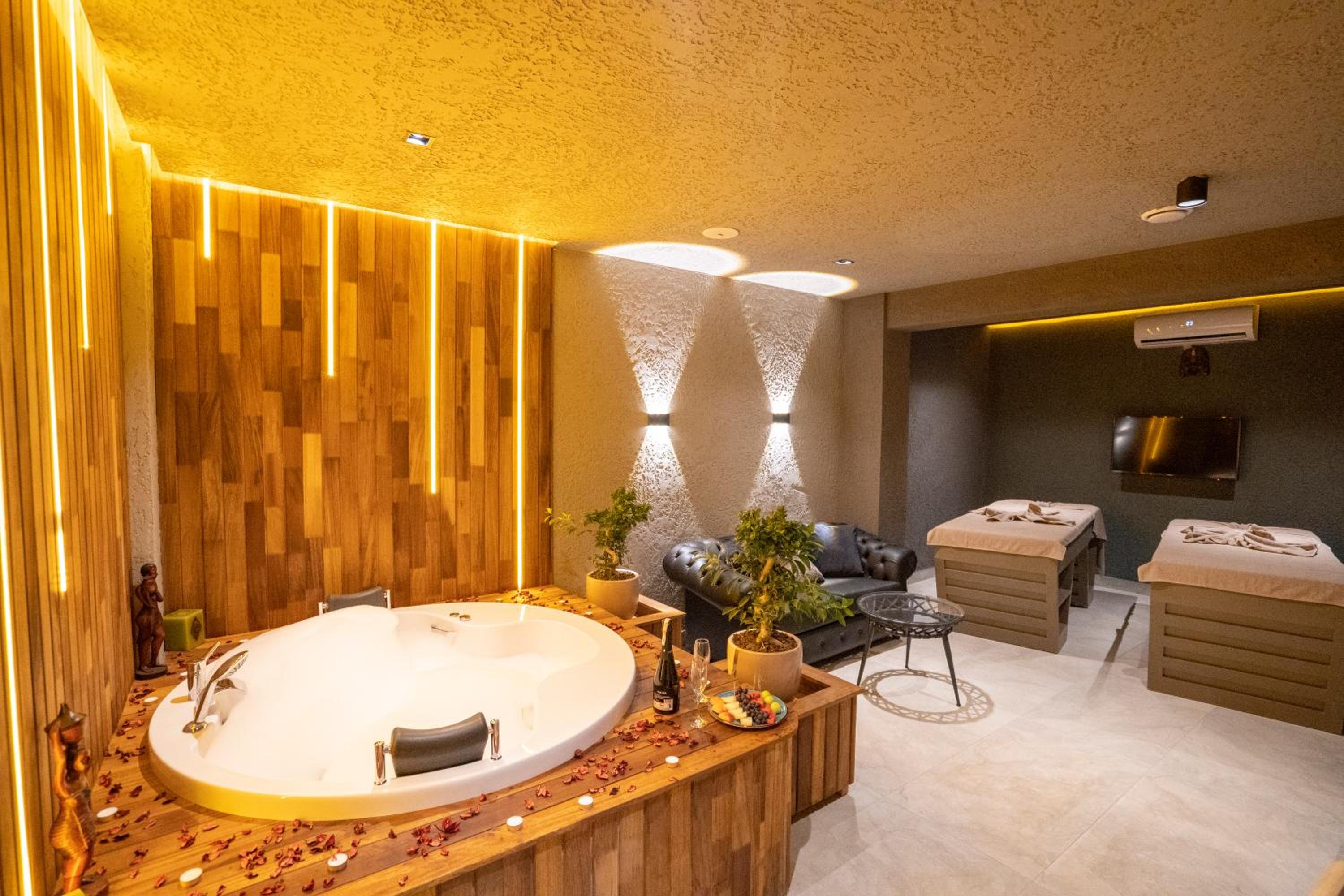 Antalya Suite Otel & Spa - Image 35