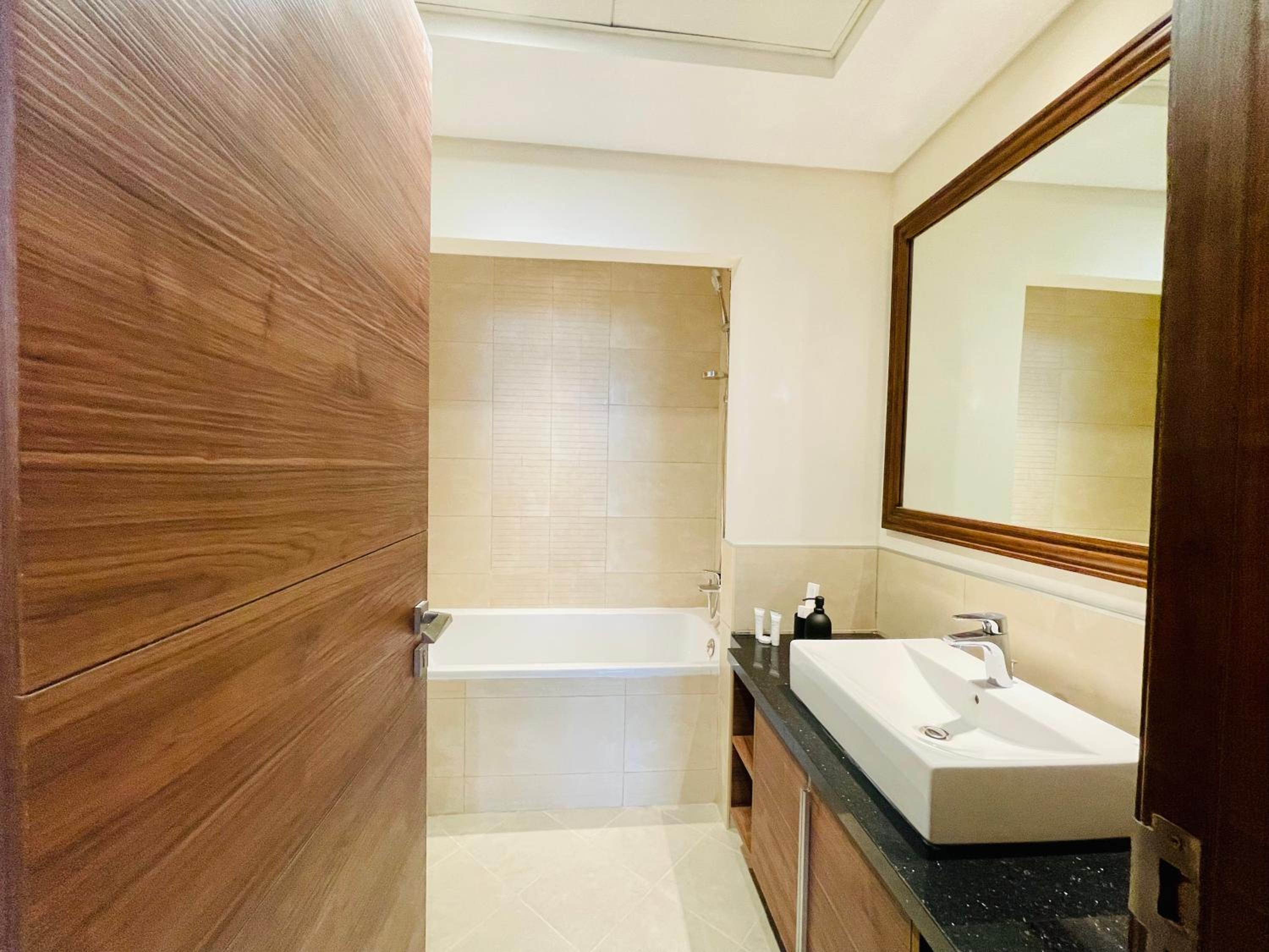 GOODWOOD SUITES HOMES VACATION