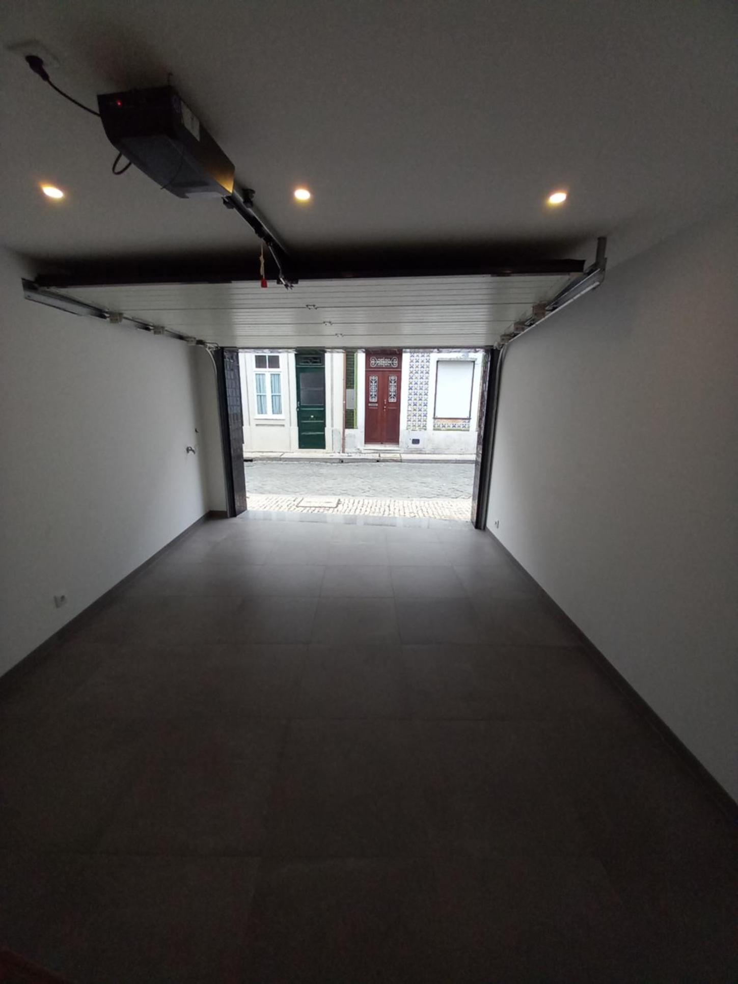Casa Aveiro Modern House view 5