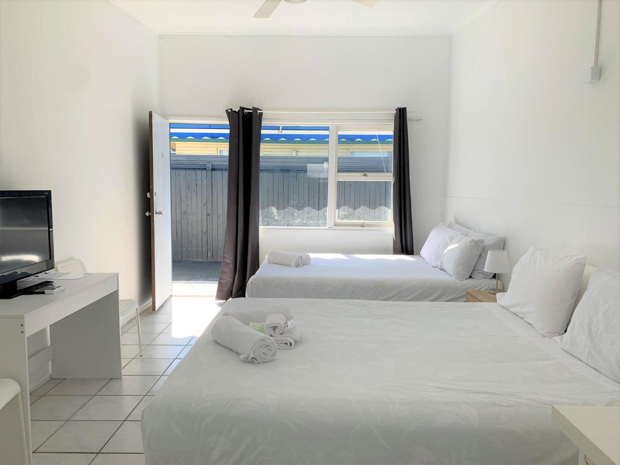 Aqua Blue Motel