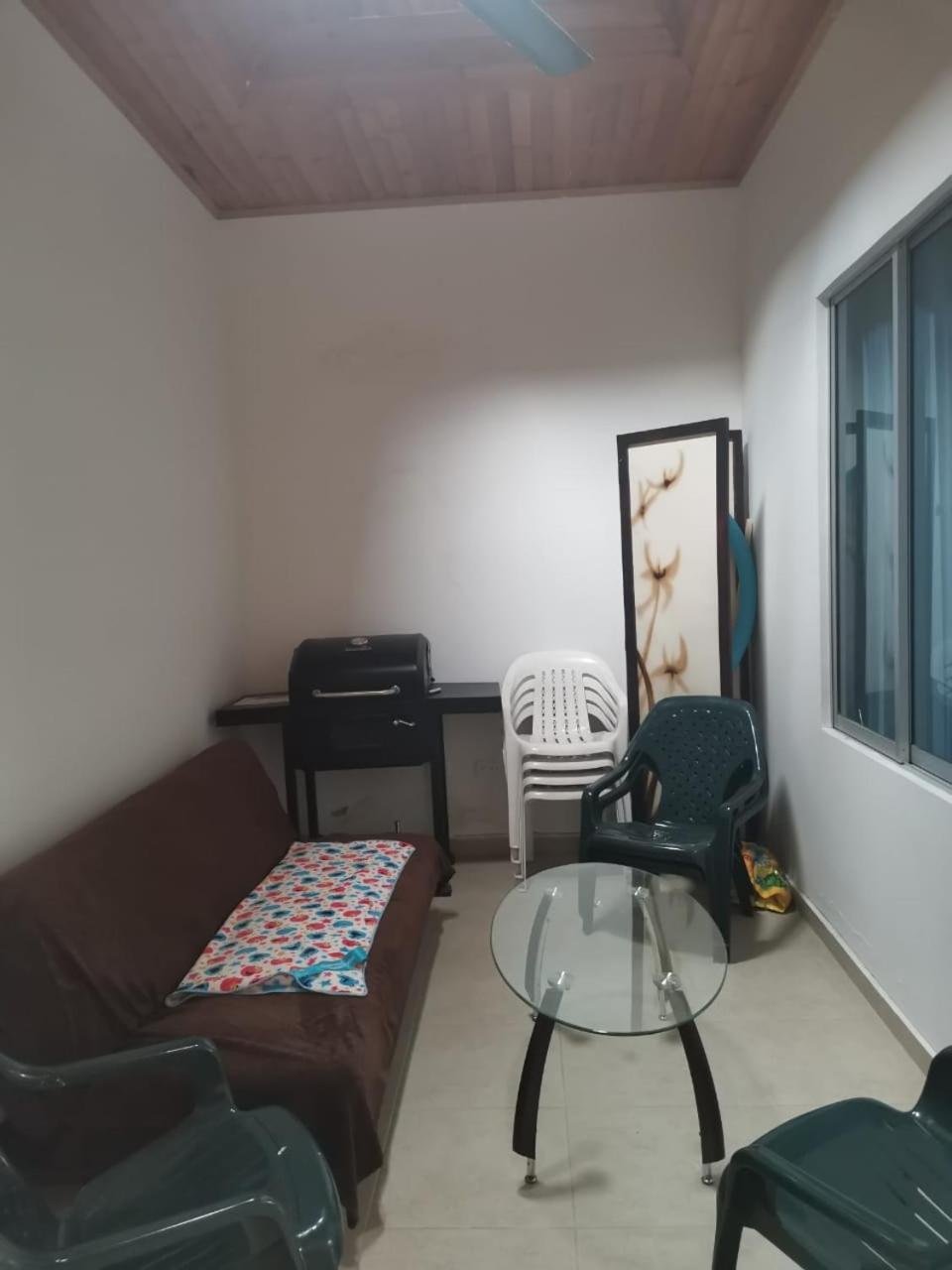 Agradable casa con piscina en tierra caliente
