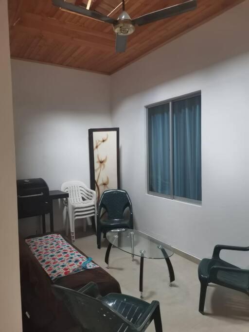 Agradable casa con piscina en tierra caliente
