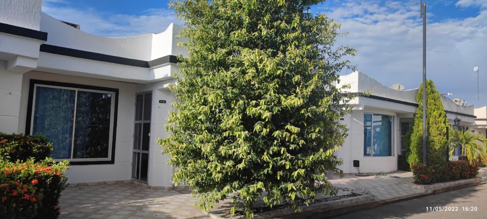 Agradable casa con piscina en tierra caliente