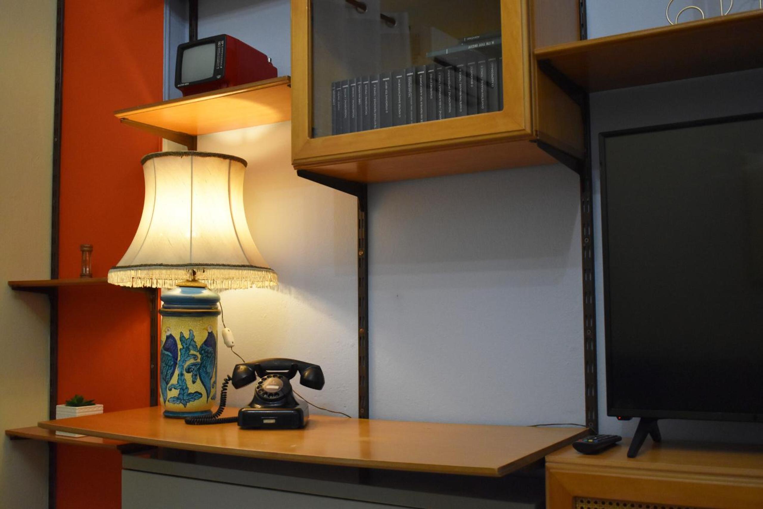 Olive - HappyHostGr - Downtown Apartment photo 4