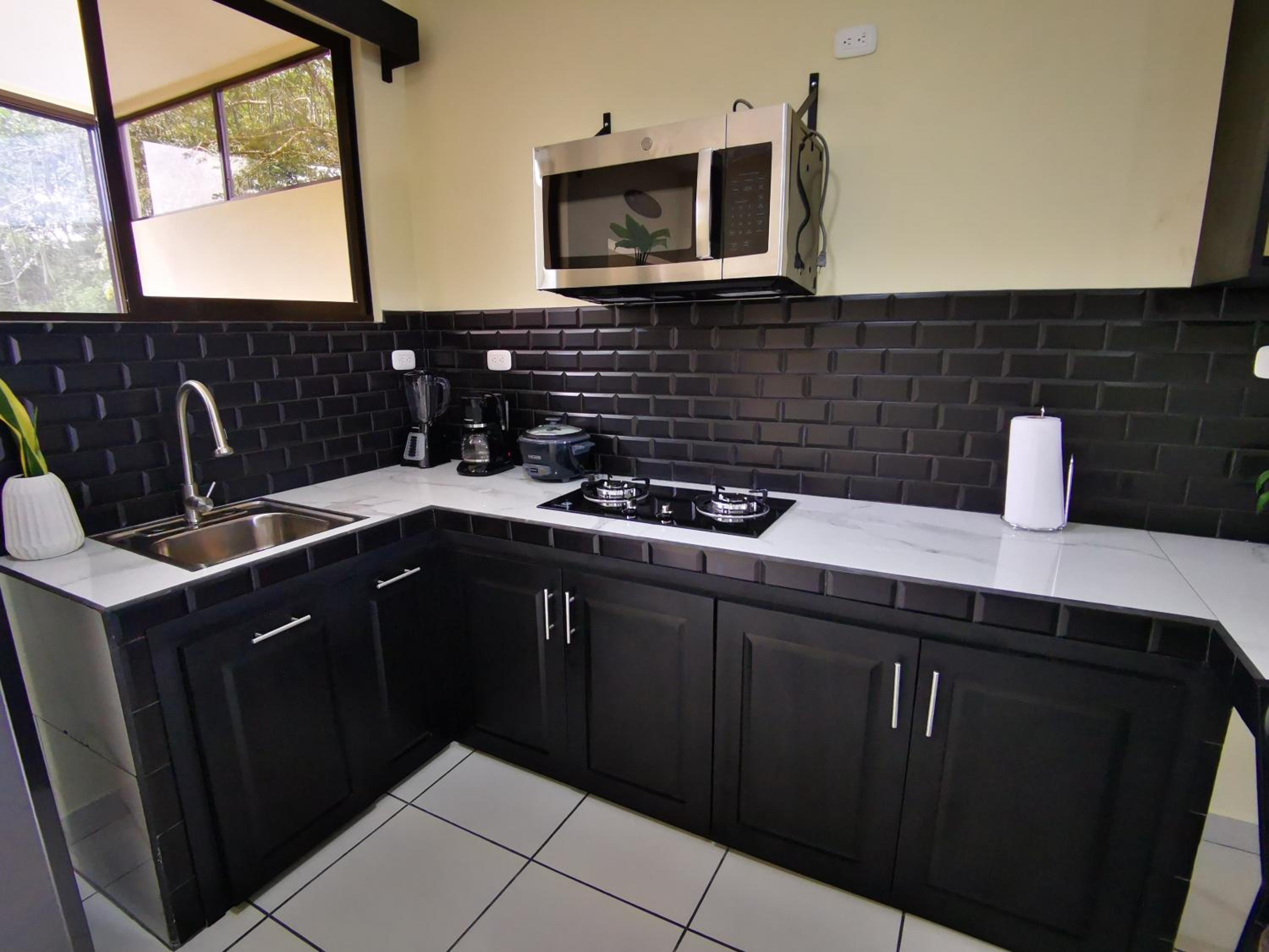 Loky's Apartments La Fortuna view 3