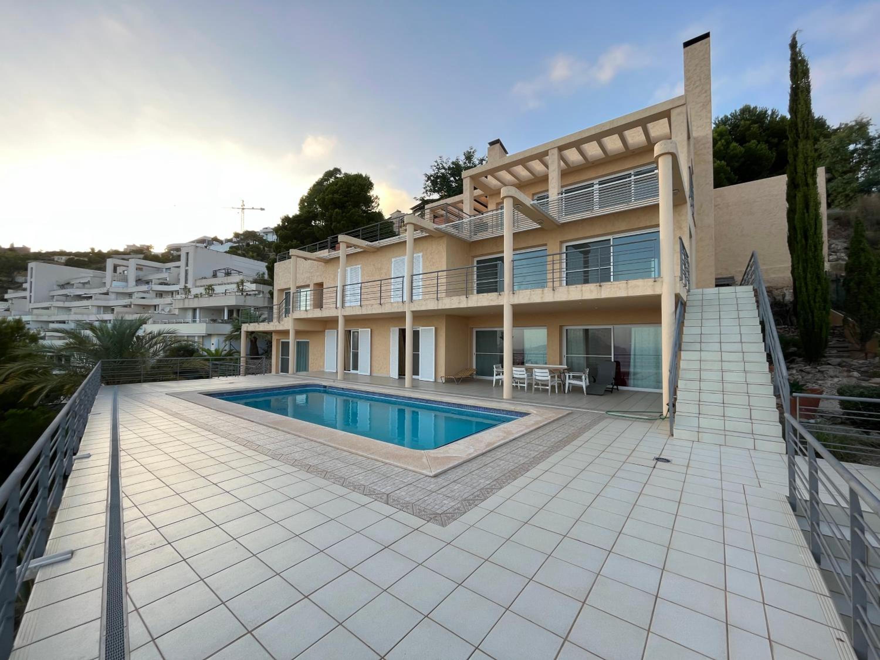 Seaview 6br villa with private pool photo 2