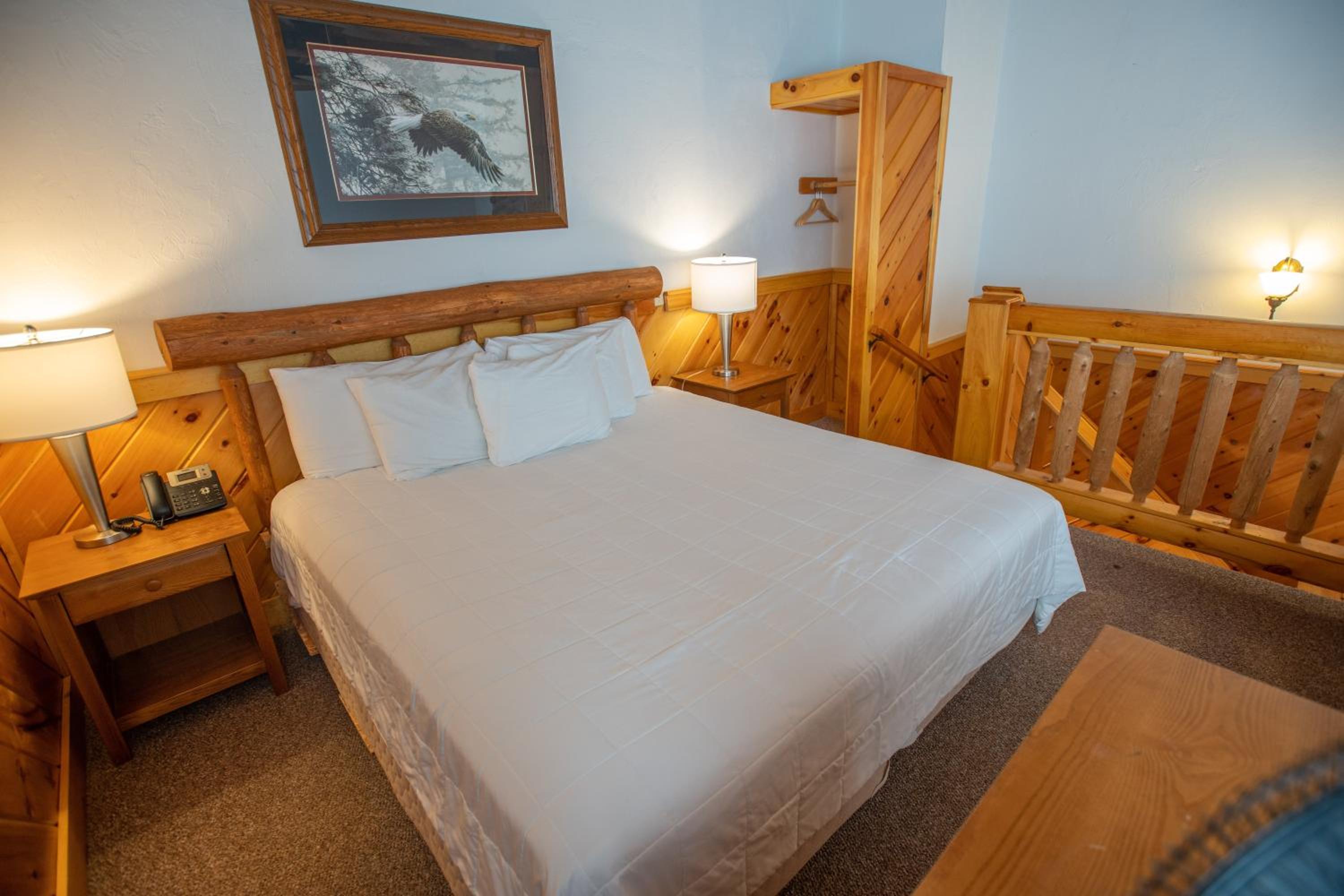 New England Inn & Lodge view 4