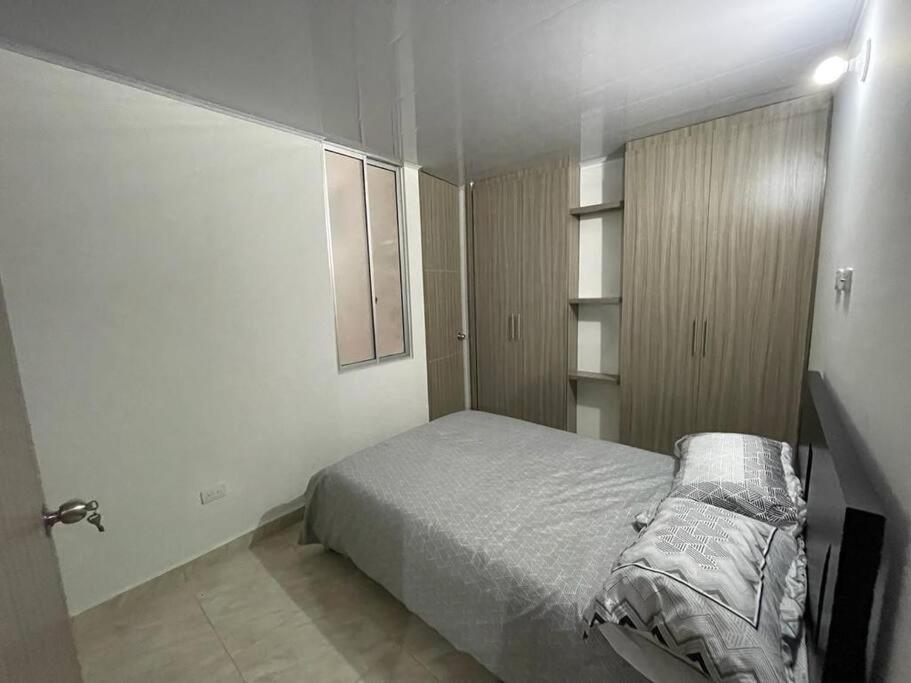 Hermoso apartamento completo 2 habitaciones - ubicación excelente para transporte al parque del café y PANACA view 3