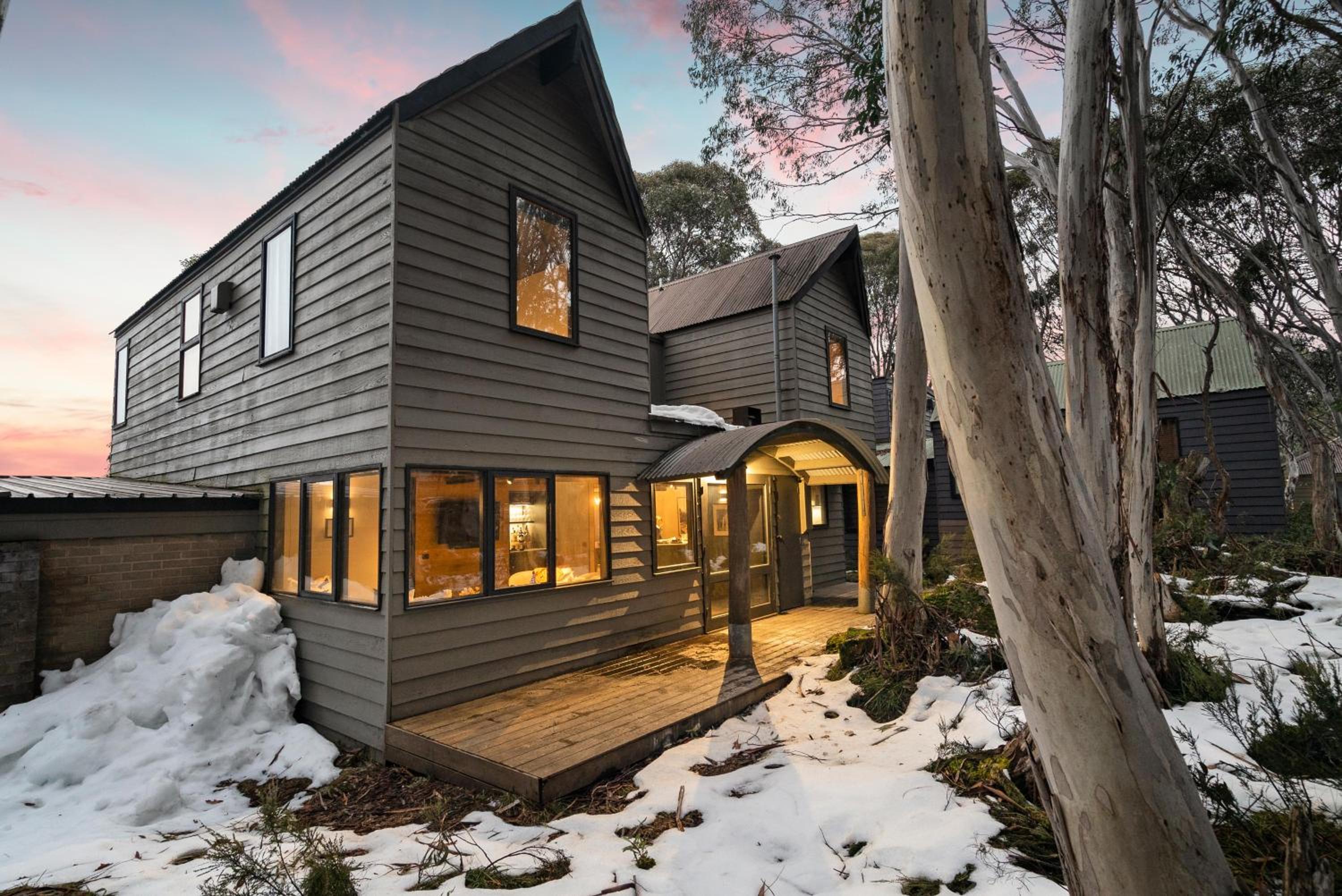 Hotel Uralla Lodge - Image 1