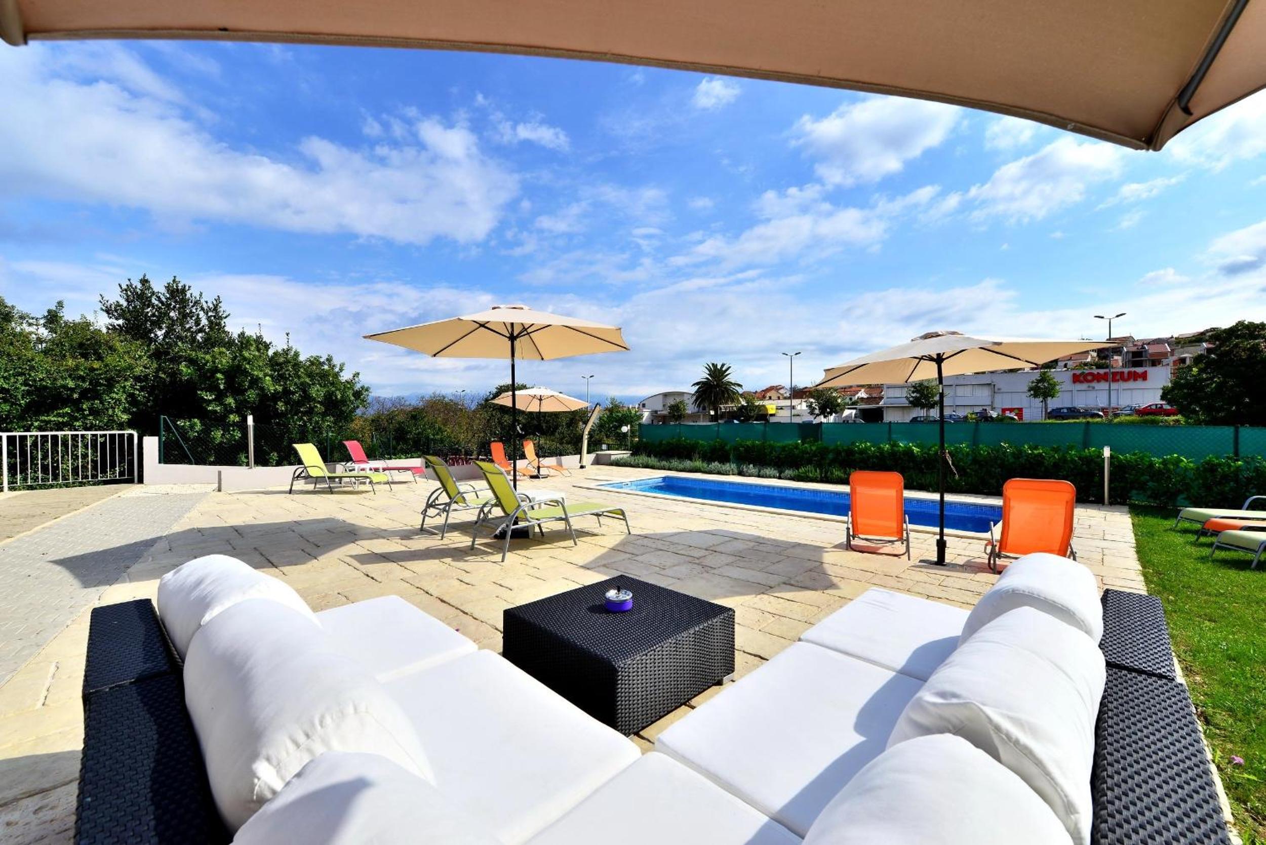 Bretia Apartments